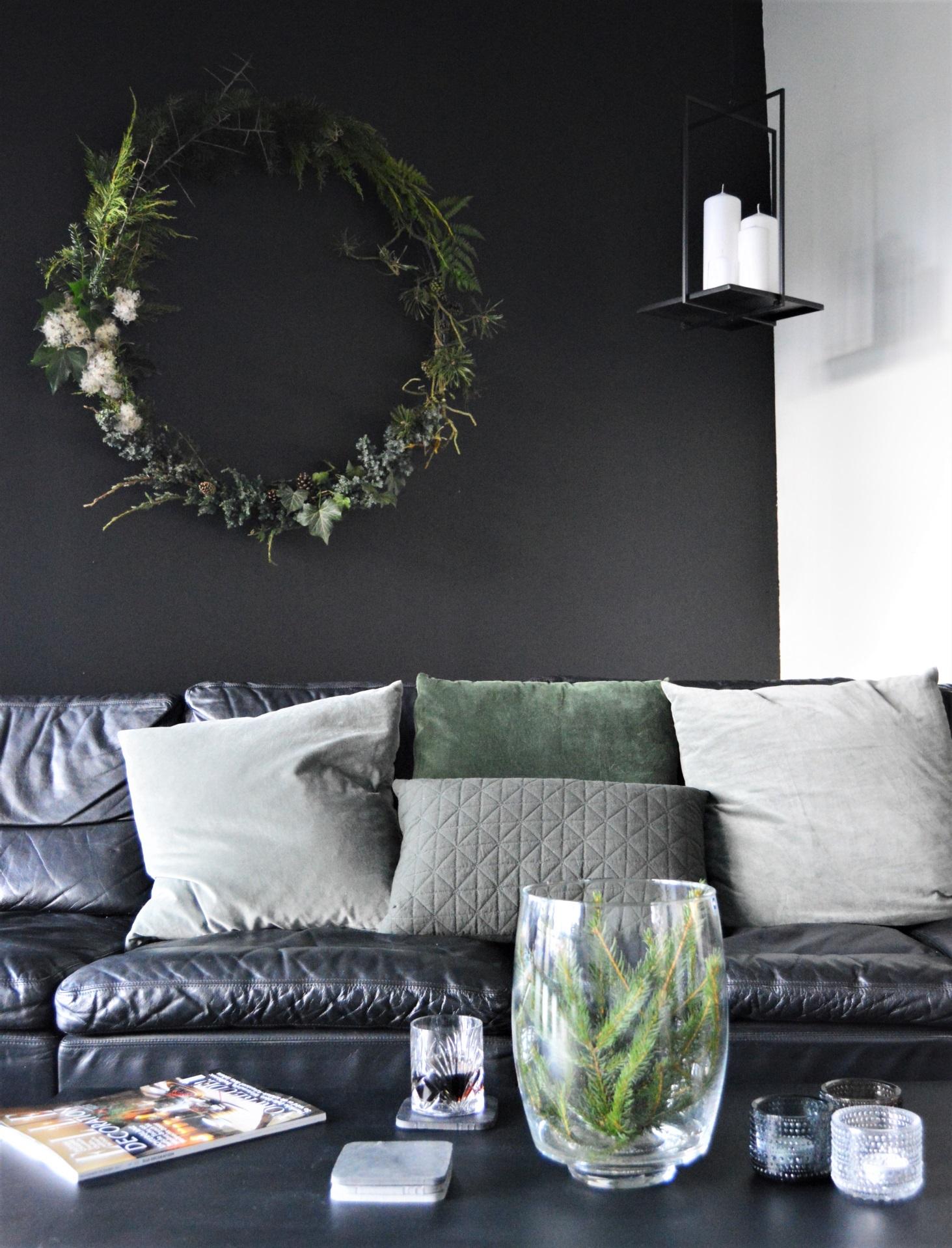#Advent #Weihnachten #minimalistisch #Wohnzimmer #vintage #schwarz, mehr im Blog
