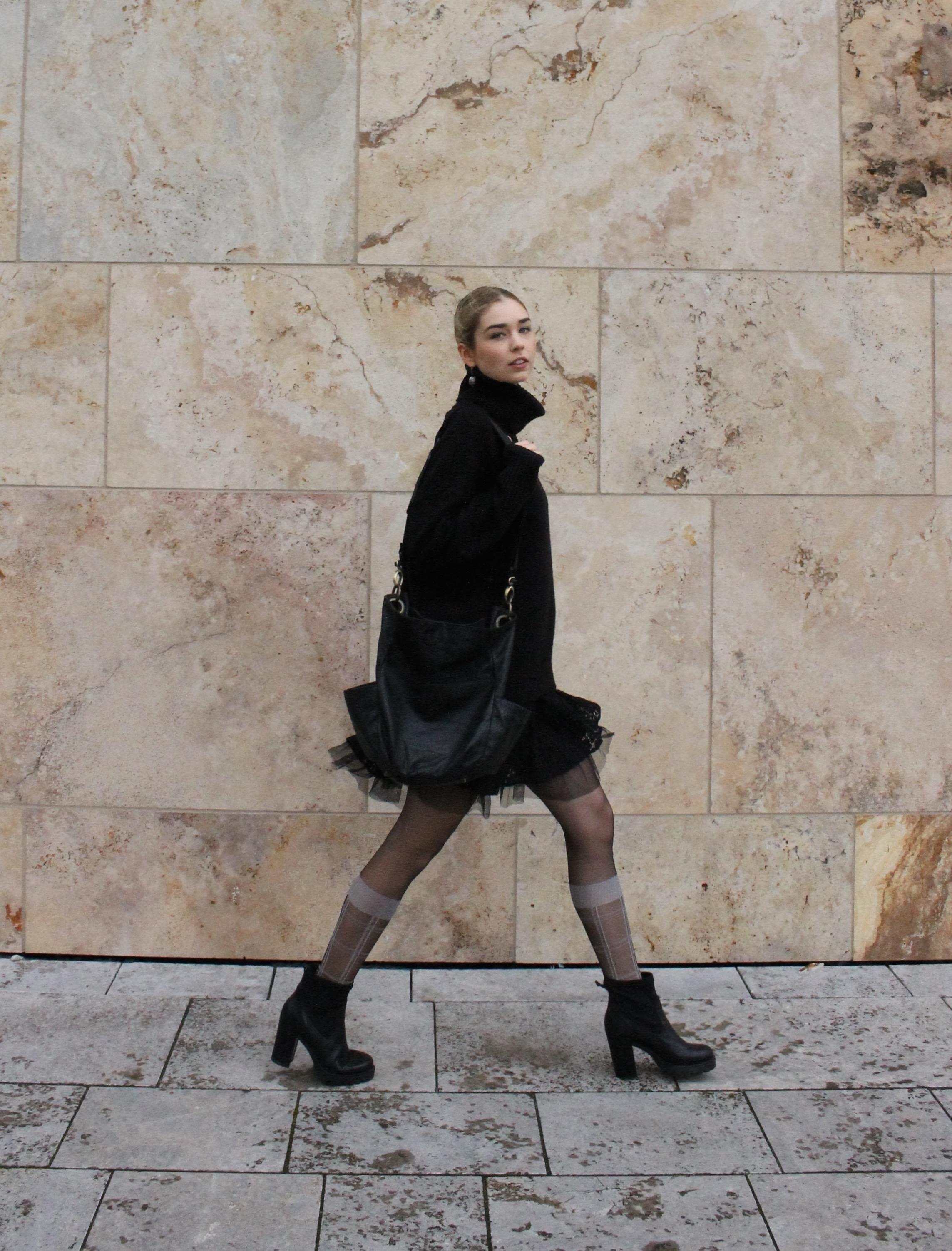 All Black Look für Herbst & Winter #ootd #darlingrina #allblack #lookbook #bloggerstyle #highfashion #fashionblogger 