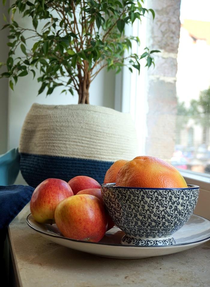 An apple a day keeps the doctor away. Keramik aus kleinen Lädchen im Urlaub ... einfach die besten Käufe. 
