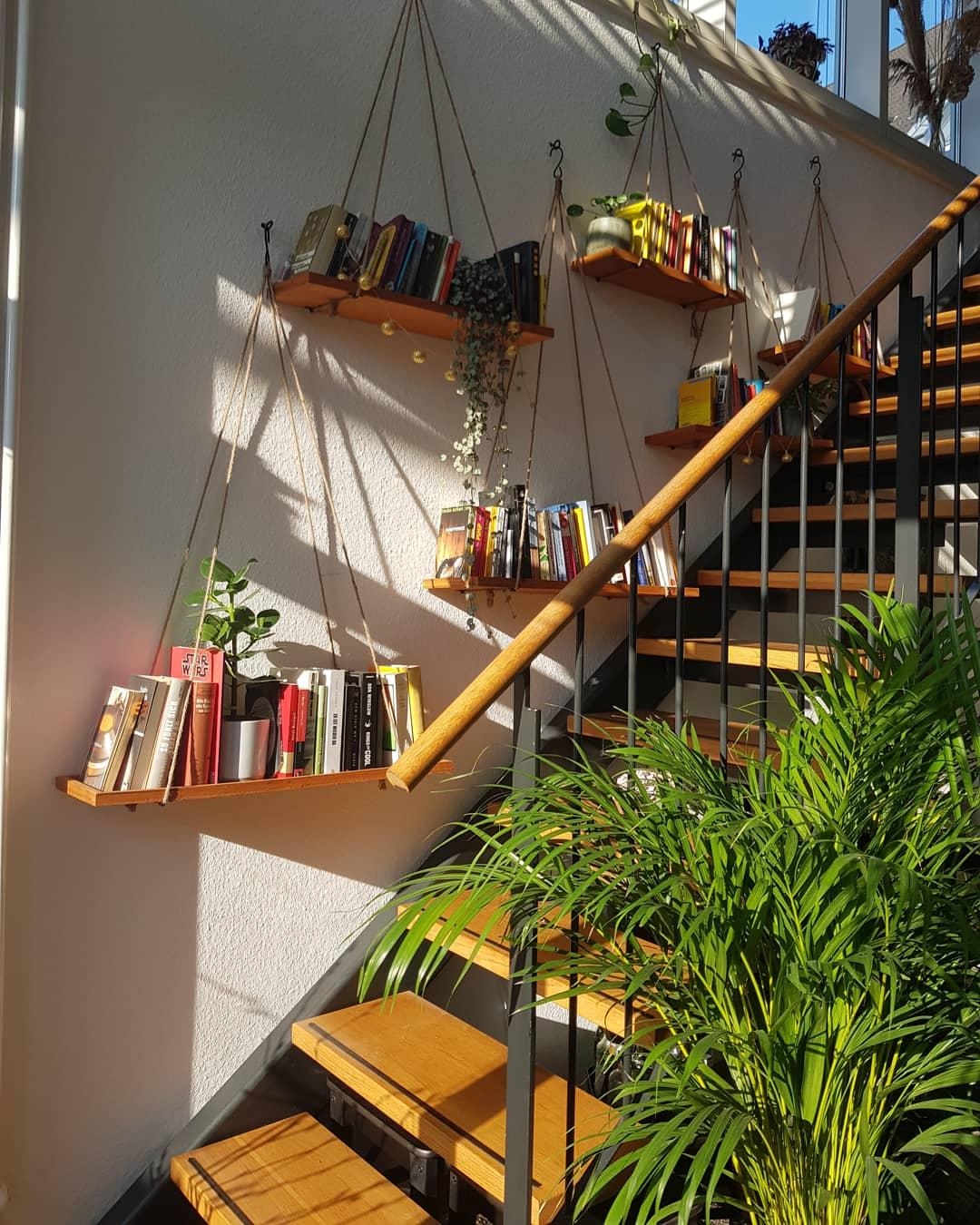 Aus Pflanzenregalen wurden Bücherregale 
#bücherregal#interiordecor