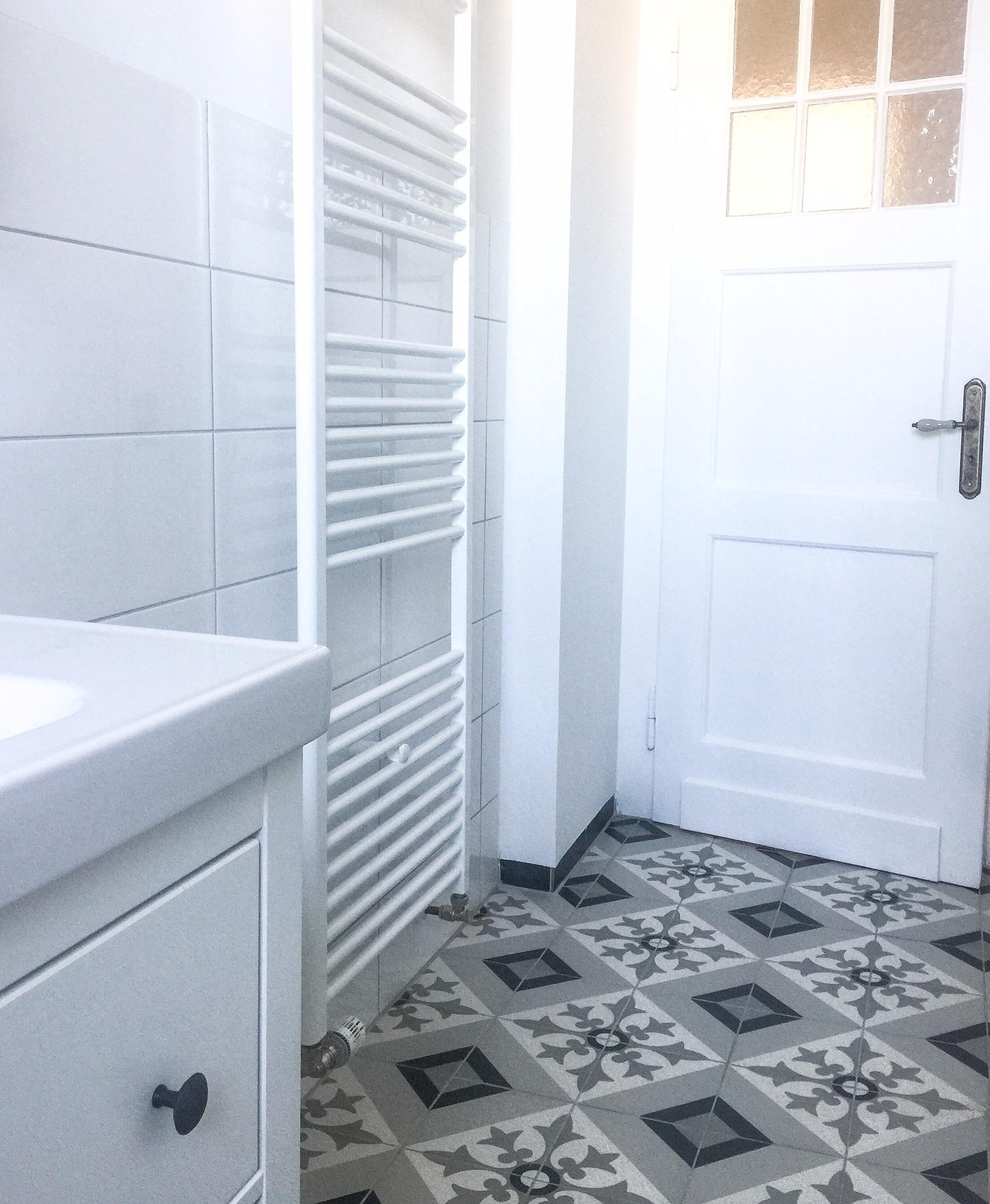 #bad #vintage #altbau #altbauliebe #fliesen #tiles #retro #bathroom #altbautür