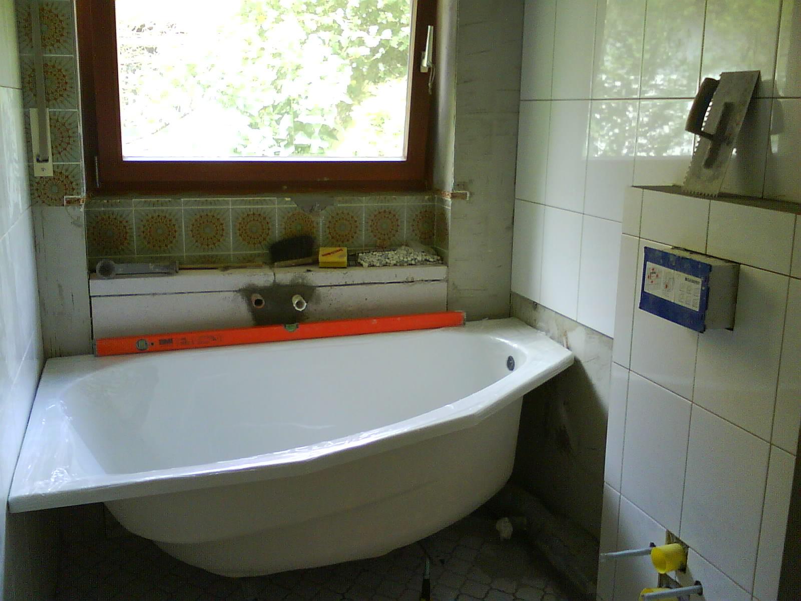 Bad Vorher / nachher #fliesen #badewanne #weißefliesen ©Dagmar Schwenzfeuer