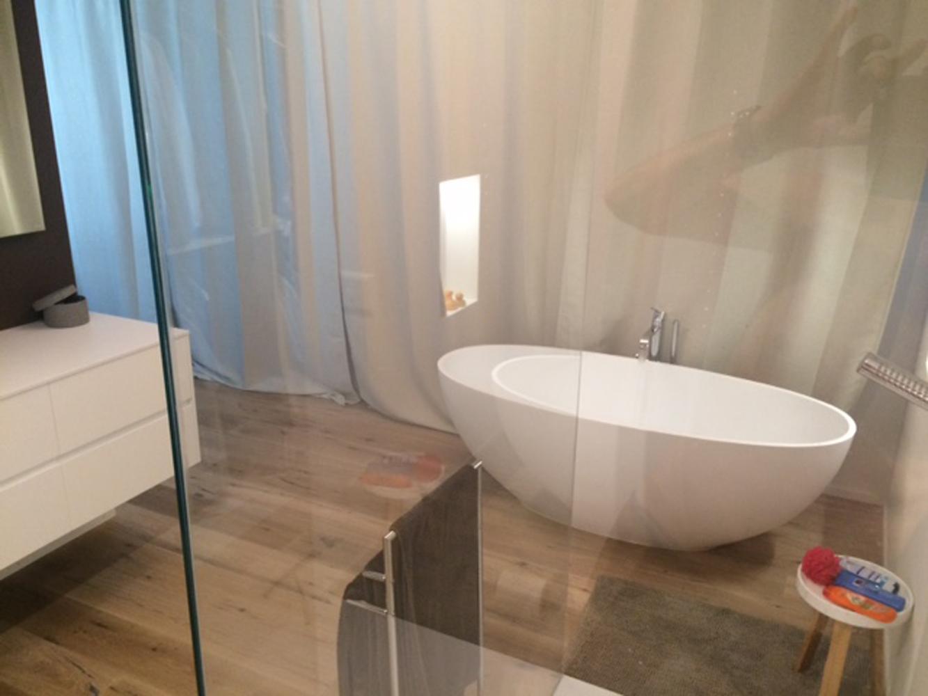 Badezimmer mit Piemont Medio #badewanne #badezimmer ©Bädermax