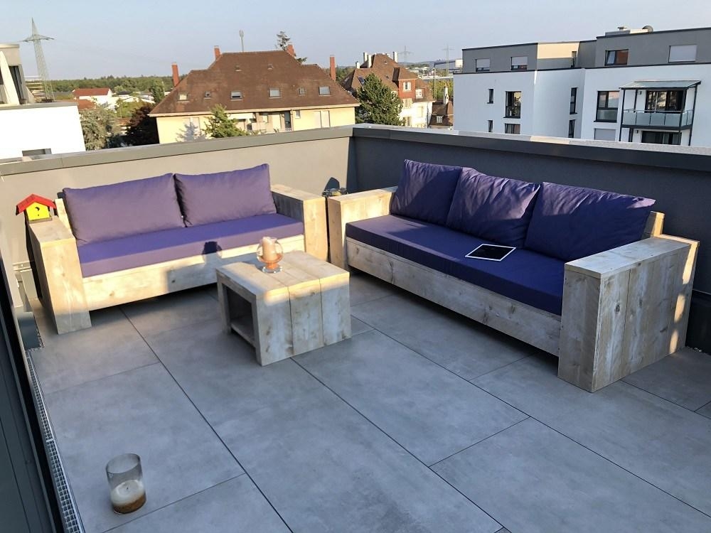 Bauholz Lounge Sofas Balingen und Beistelltisch Stolberg. #Balkonmöbel #Loungemöbel #Sommer #Terrasse