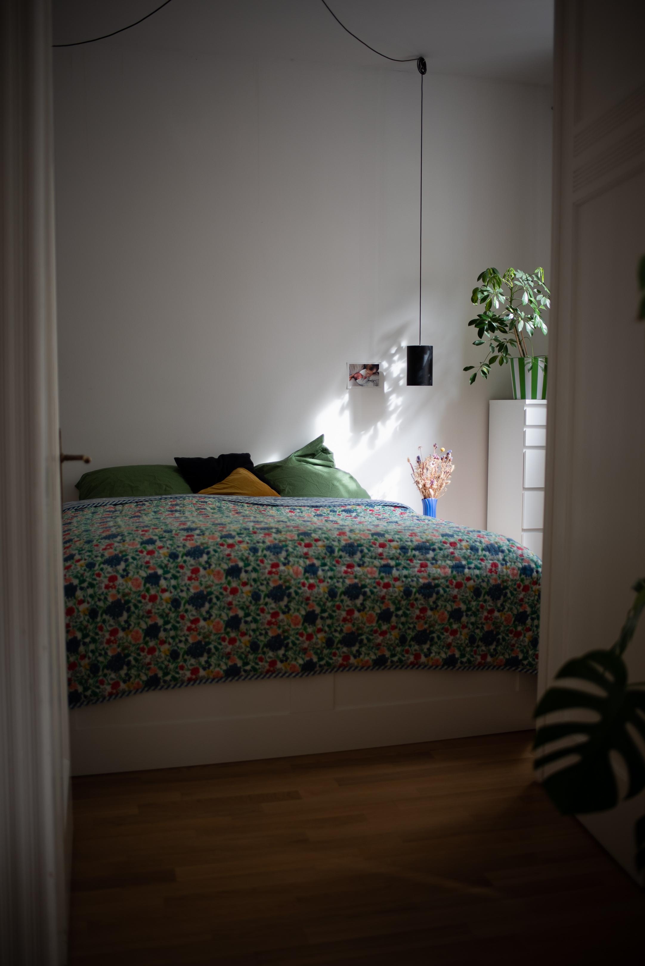 Bettzeit 💚 #bedroom #quilt #bed #tagesdecke #schlafzimmer