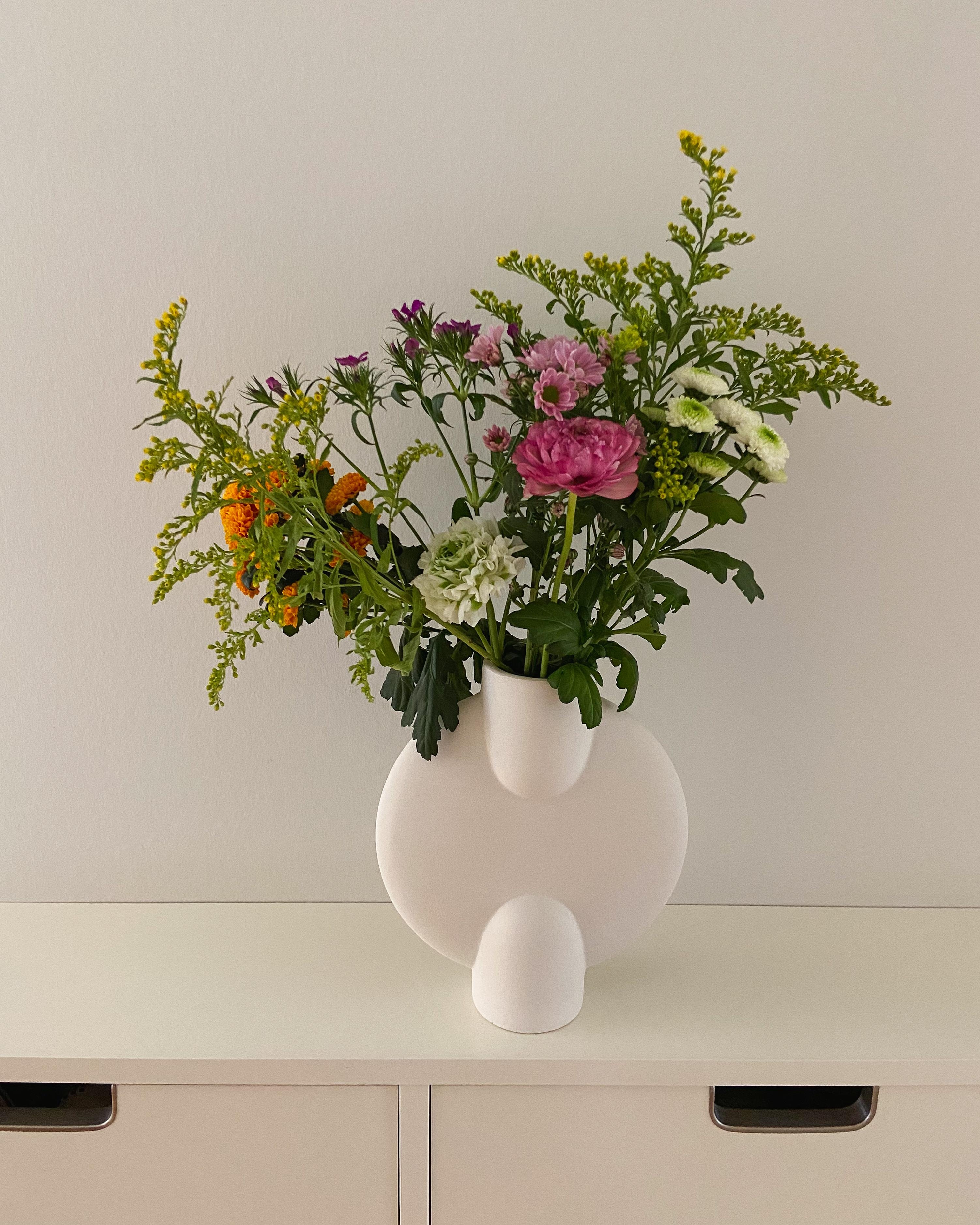 #blumendeko #frühlingsdeko #vase #minimalismus 