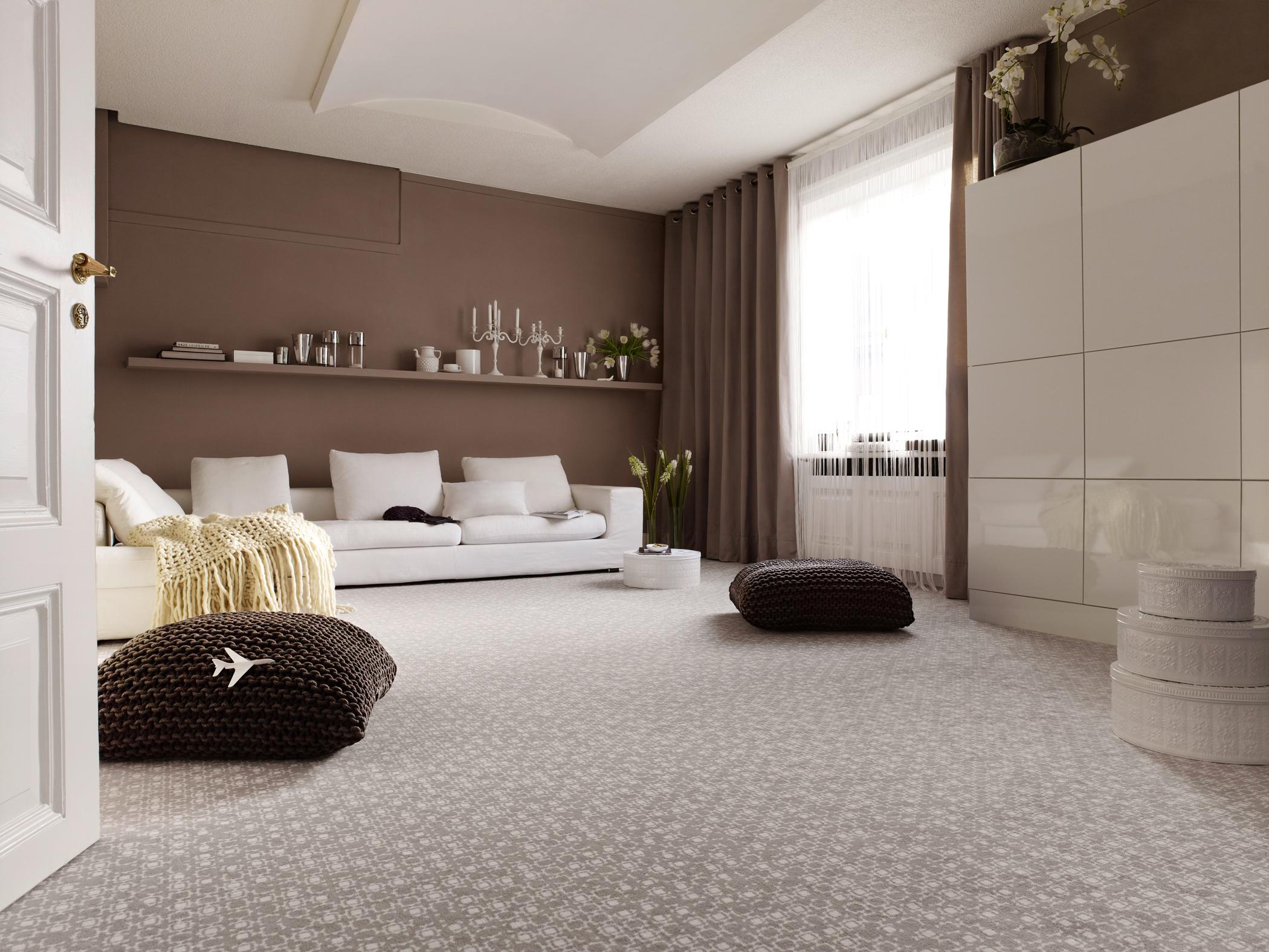 Braune Strickpoufs #regal #teppich #schrank #vorhang #sofa ©Bernd Opitz für Vorwerk