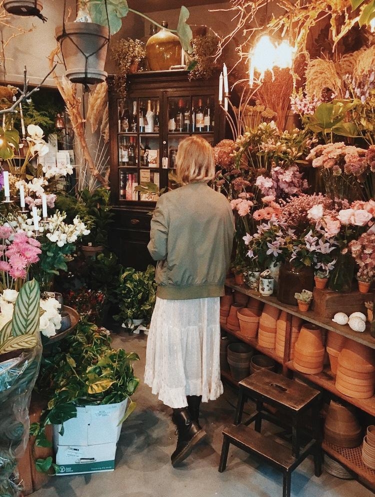 Can I buy the store?

#freshflowerfriday#kopenhagen
