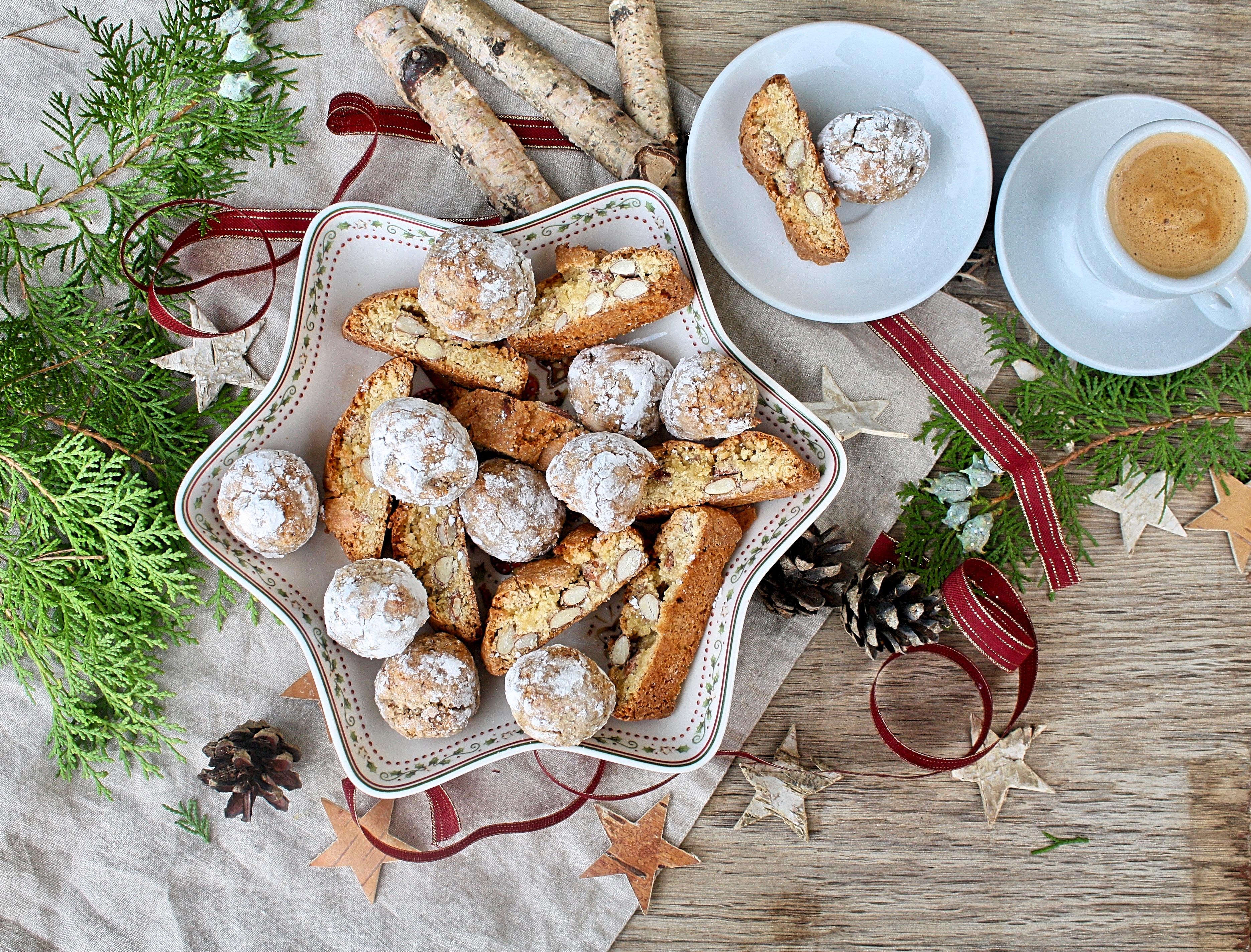 Cantuccini und Amaretti, die italienischen Weihnachtsklassiker

#weihnachten#weihnachtsbäckerei