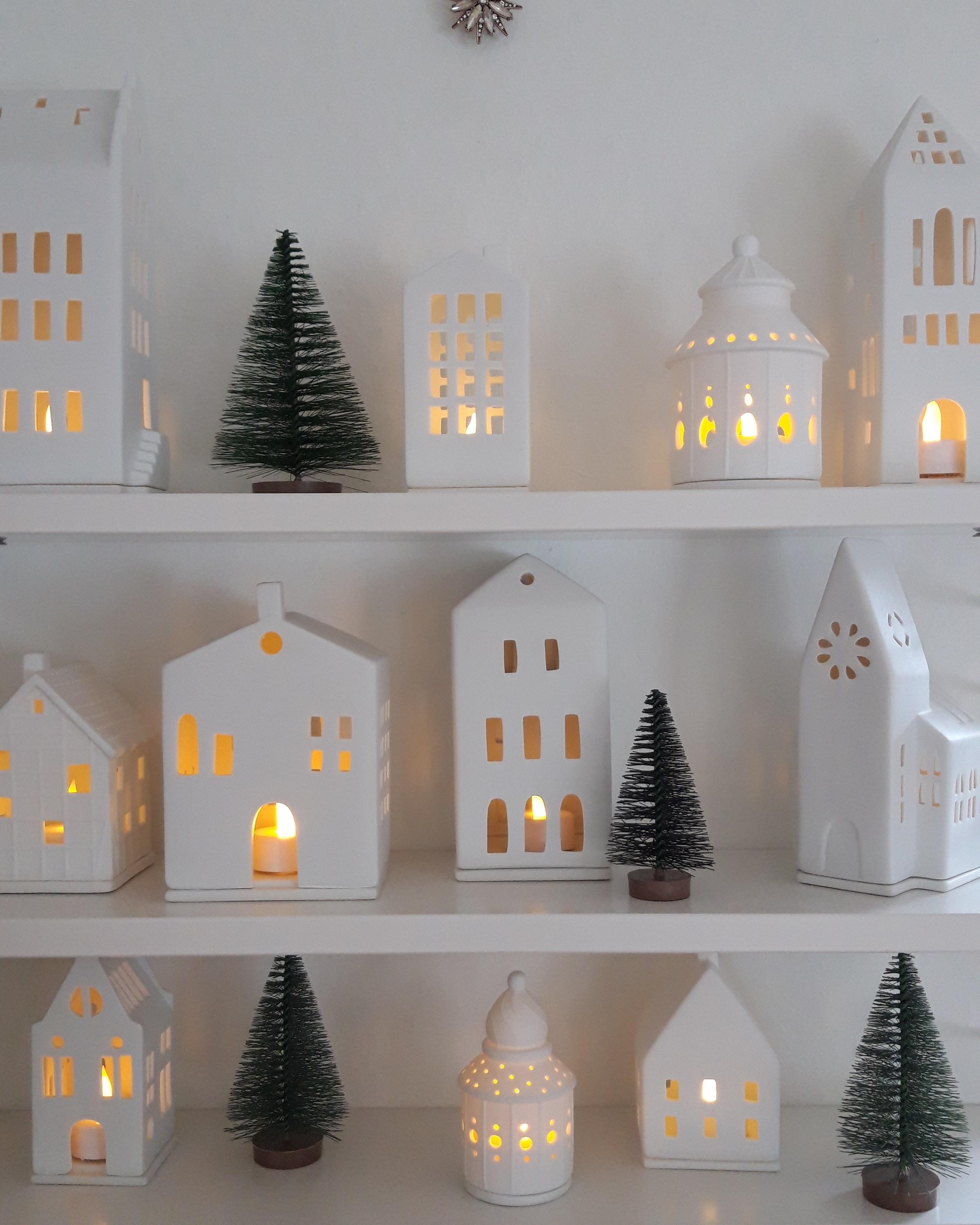 Christmas Lights💫
#lichthäuser #christmastown #weihnachtsdeko #weihnachten