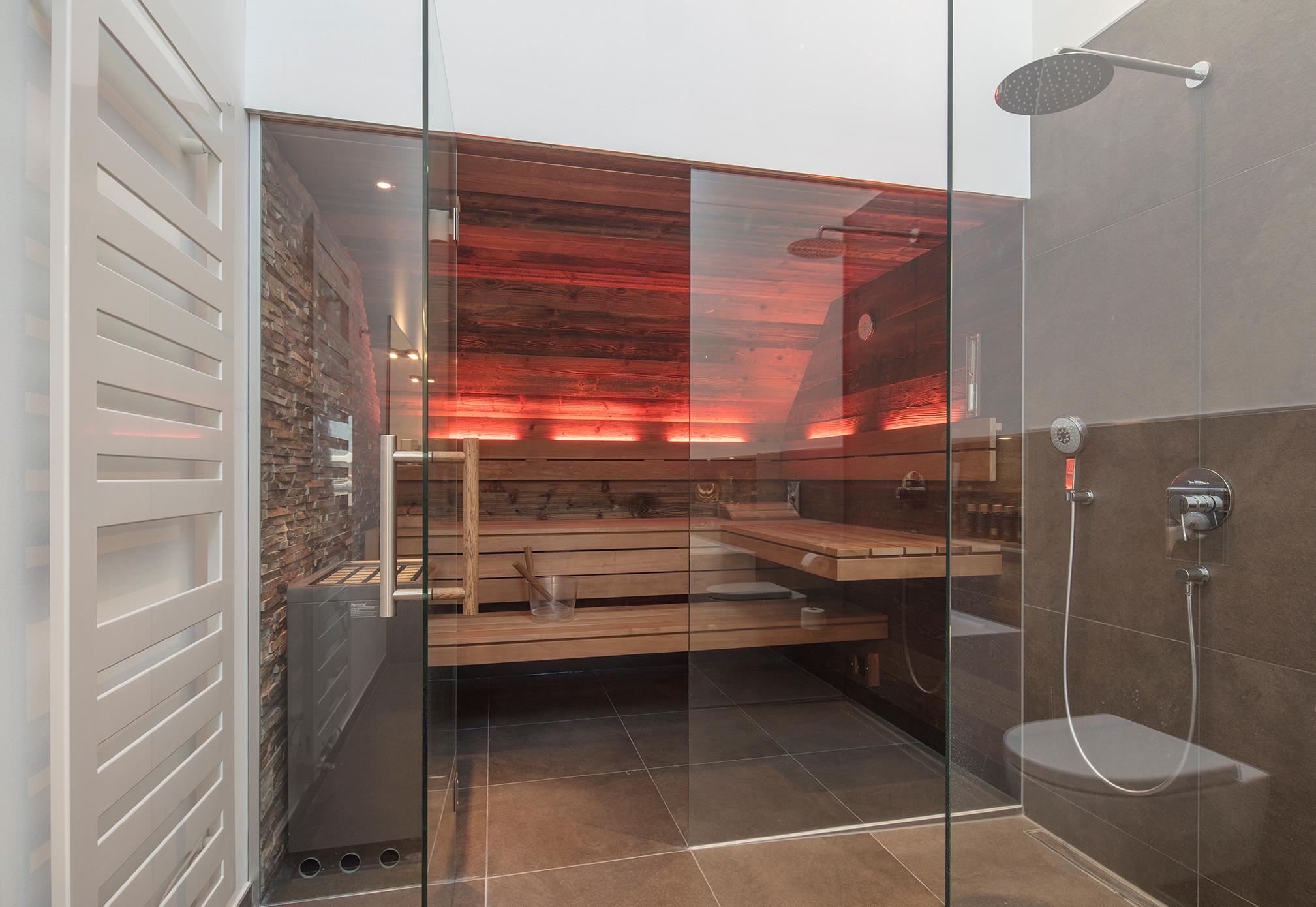 Designsauna mit Altholz #sauna #badsauna ©corso sauna maufaktur