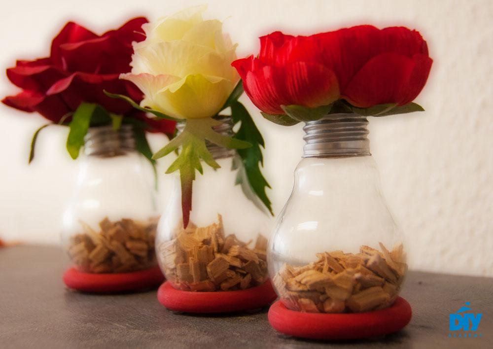 DIY Vase aus einer Glühbirne #diy #upcycling ©DIY Academy