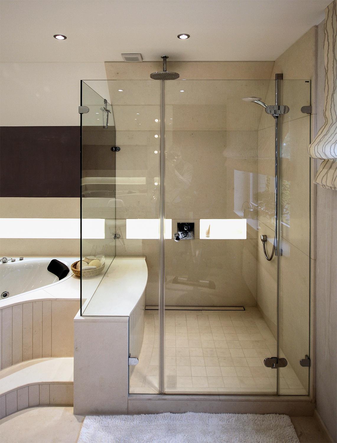 Dusche #bad #badezimmer #dusche #fußmatte #minimalistisch #badsanierung ©Werner Dielen