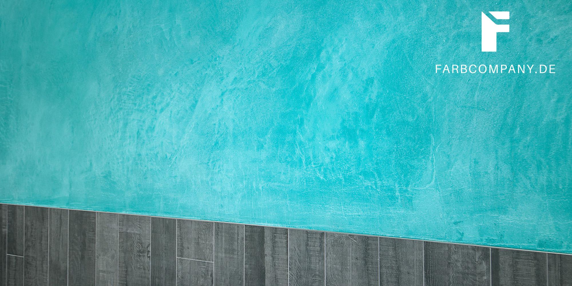 Effektvolle Wandgestaltung/ Badezimmer Wandgestaltung mit Steinspachtel, fugenlos in Hannover, Terra #fugenlosesbad #spachteltechnik #designwand ©Farbcompany/ Mike Schleupner