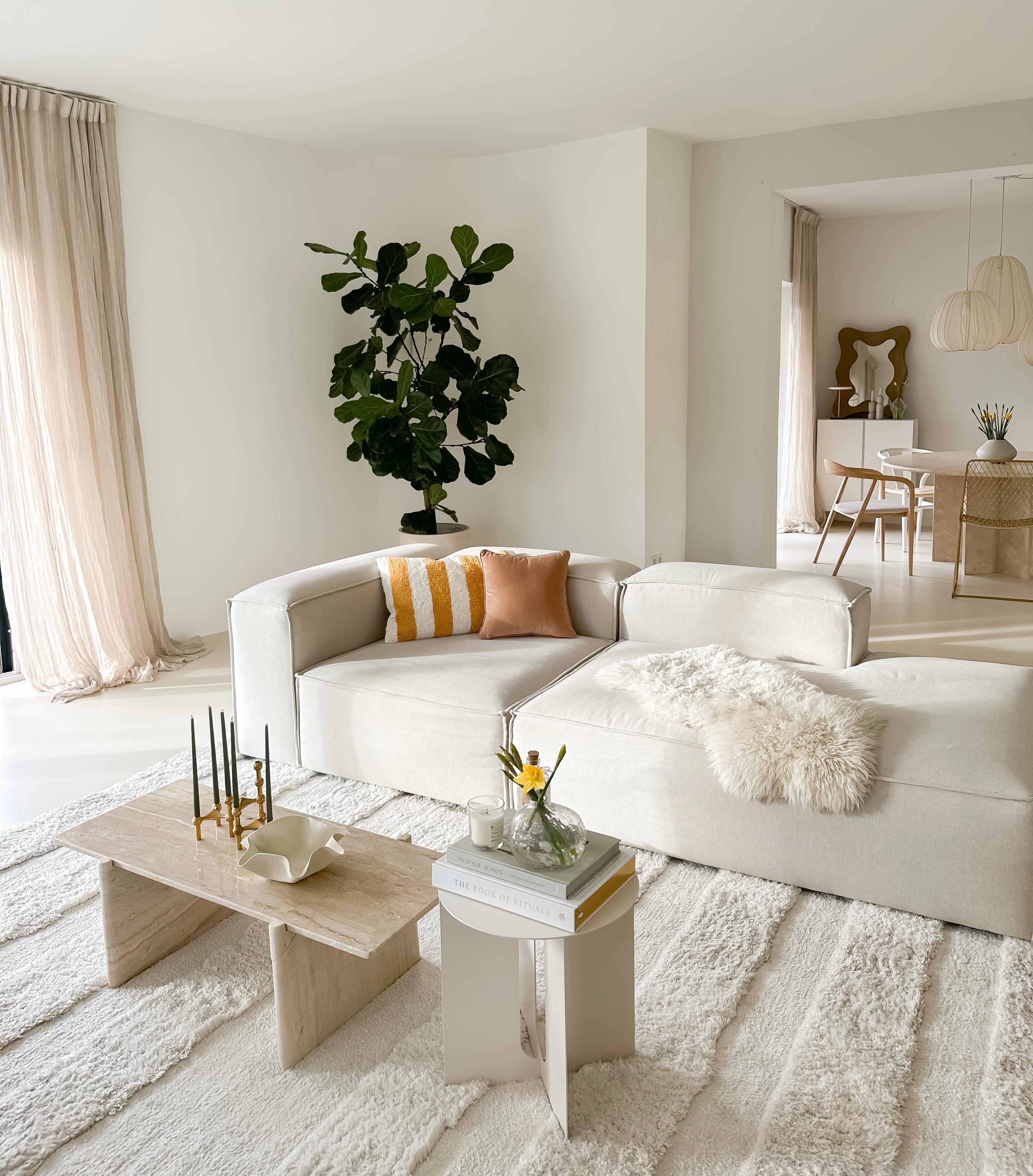 #gelb #frühling #wohnzimmer #beige #frühlingsdeko #accesoires #couchliebt