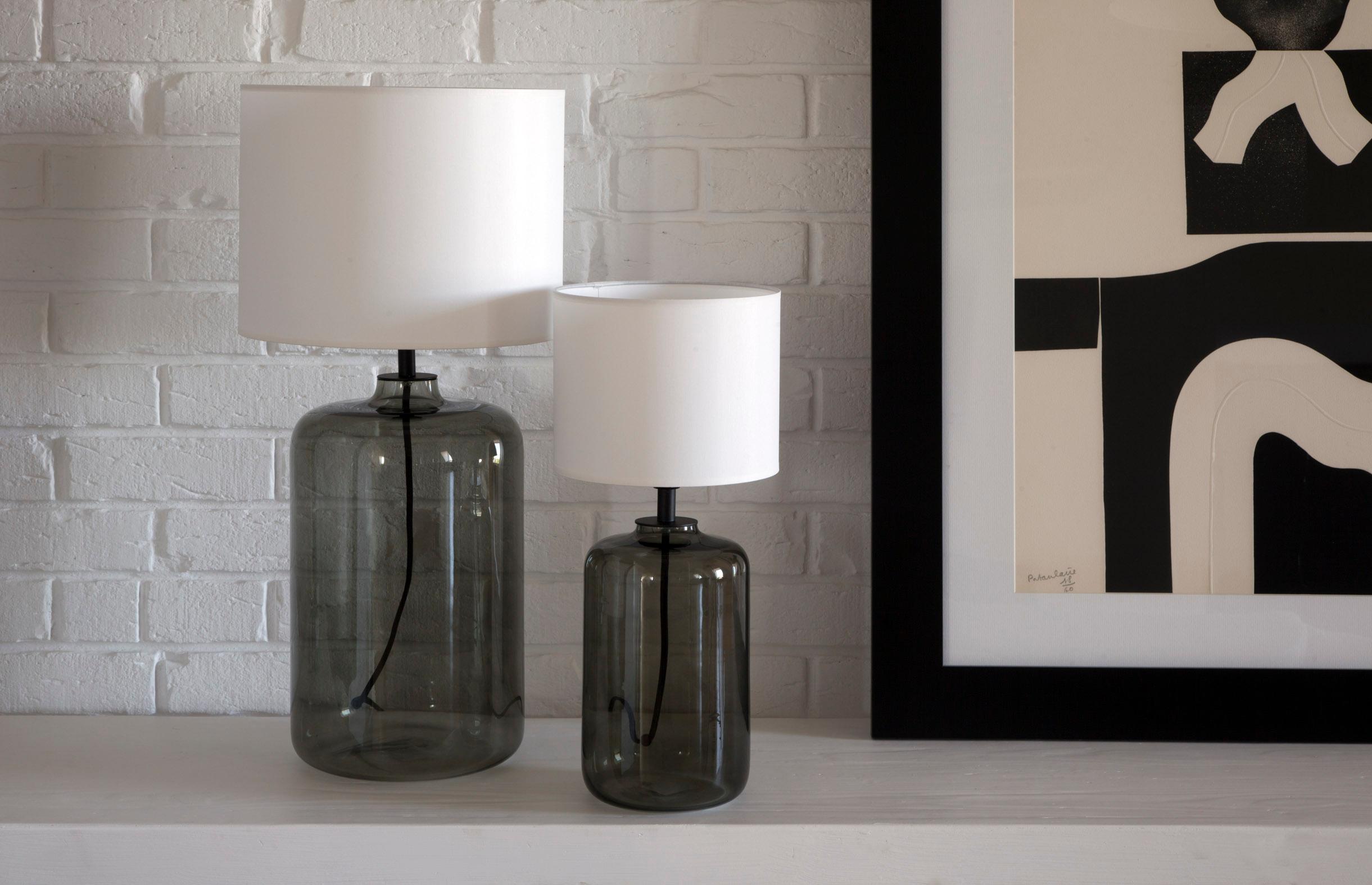 Glaslampen in skandinavischem Design #tischlampe #lampe #wohnzimmerbeleuchtung ©Signature Home Collection