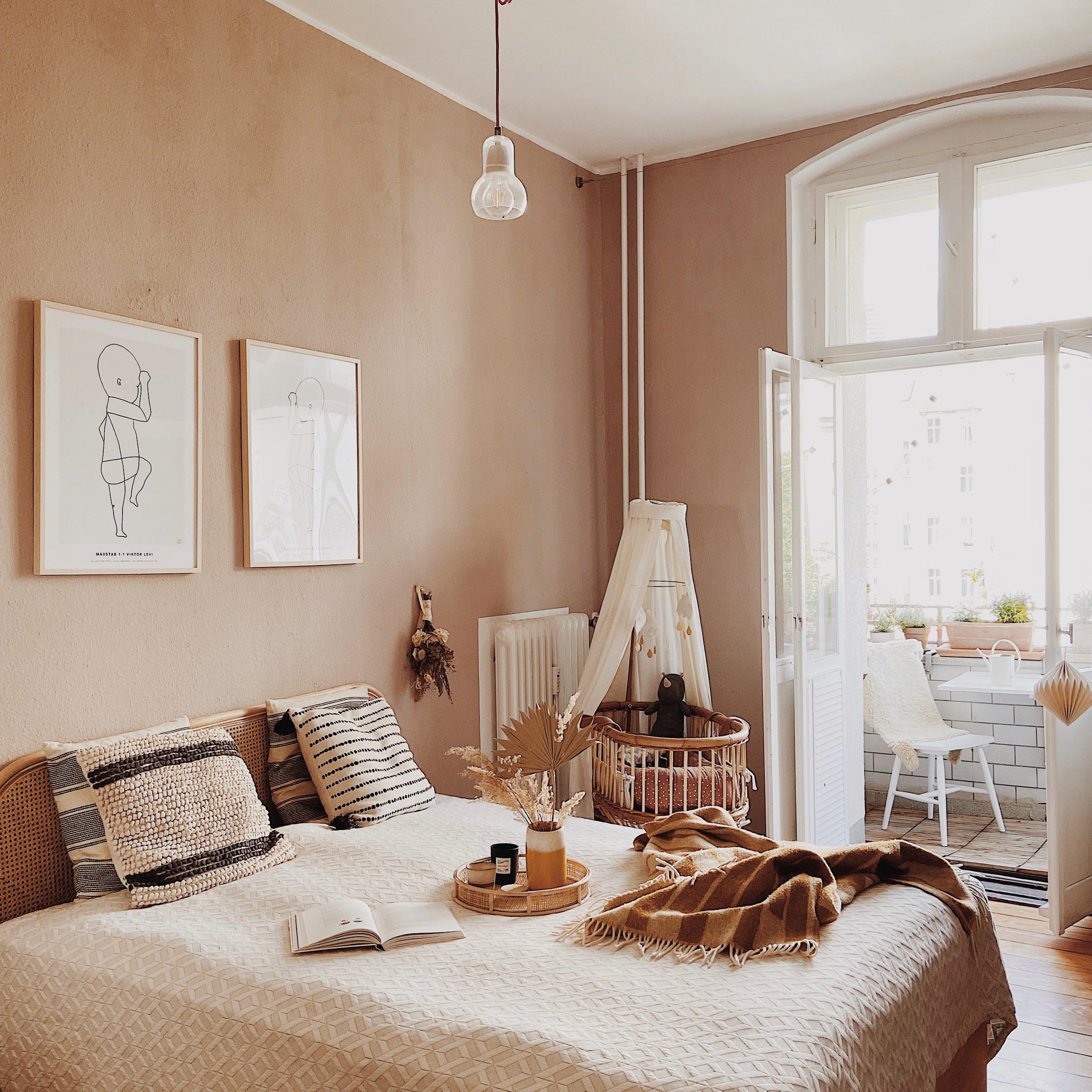 Guten Morgen aus dem Schlafzimmer!
#goodmorning #bedroom #interior #interiordesign #altbauliebe 