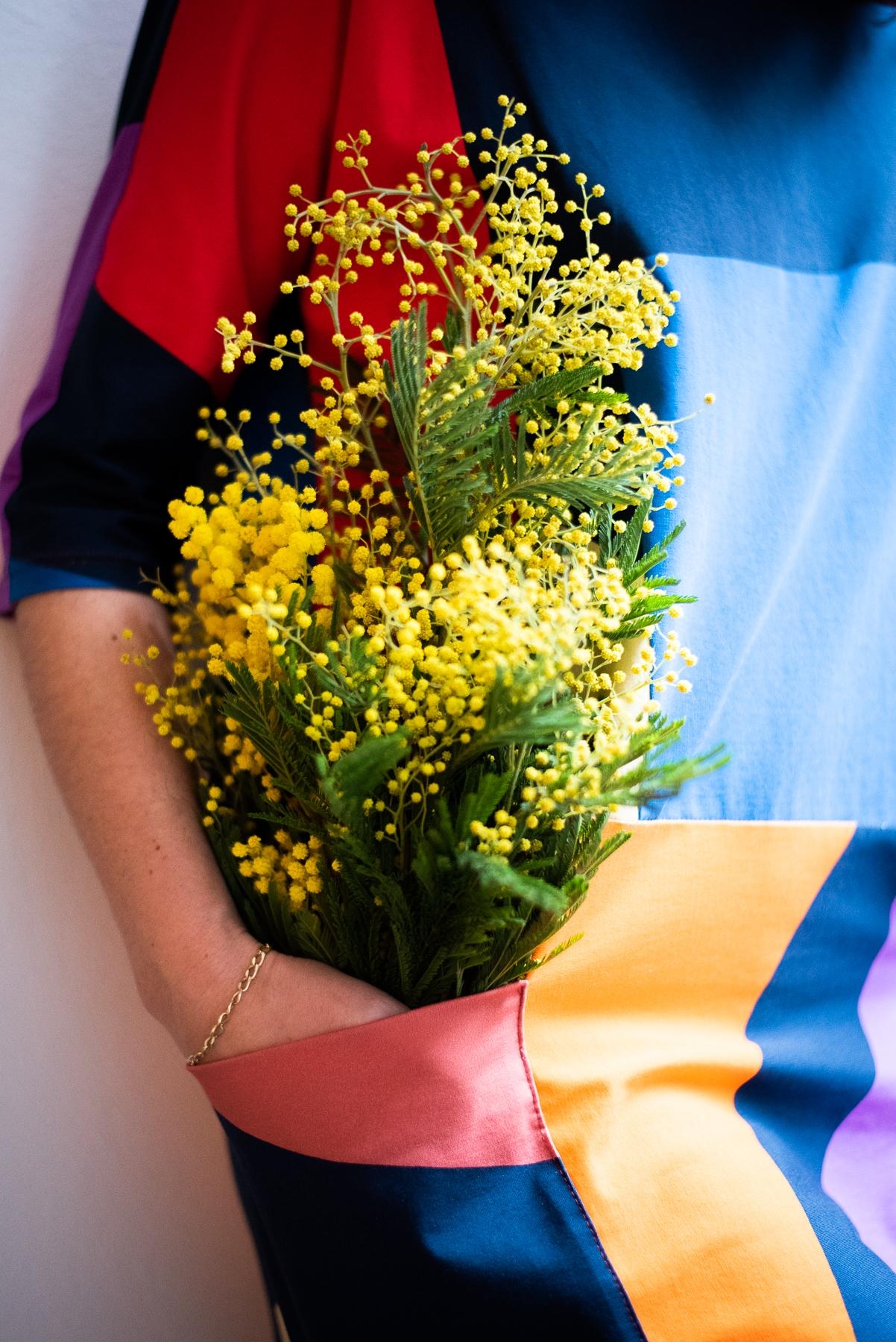 Happy Friday! #mimosen #fridayflowers #freshflowers #fashioncrush #springoutfit #fashioninspo #ootd 