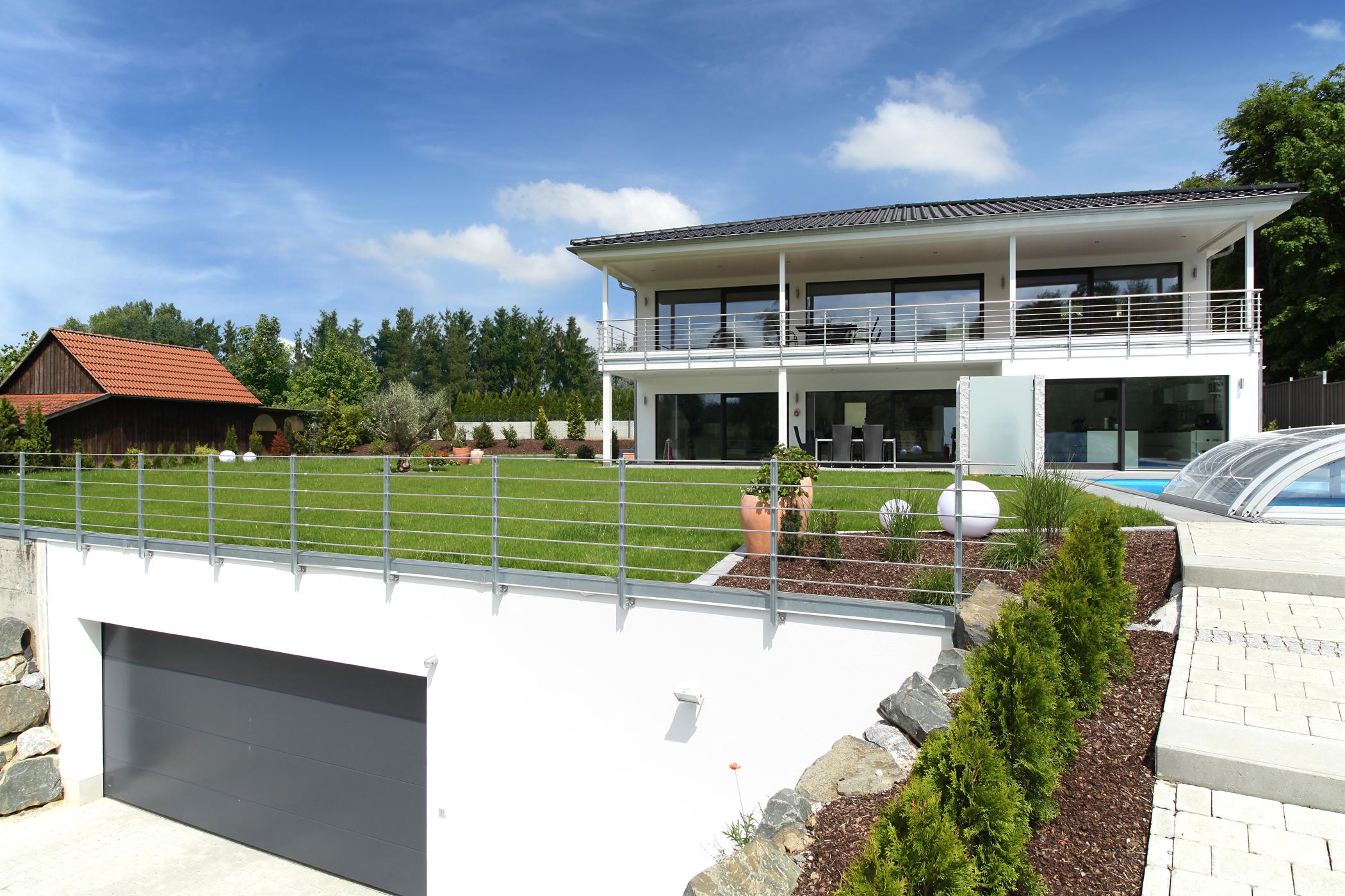 Haus Riederle #terrasse #dachterrasse #garage ©Baufritz GmbH & Co. KG