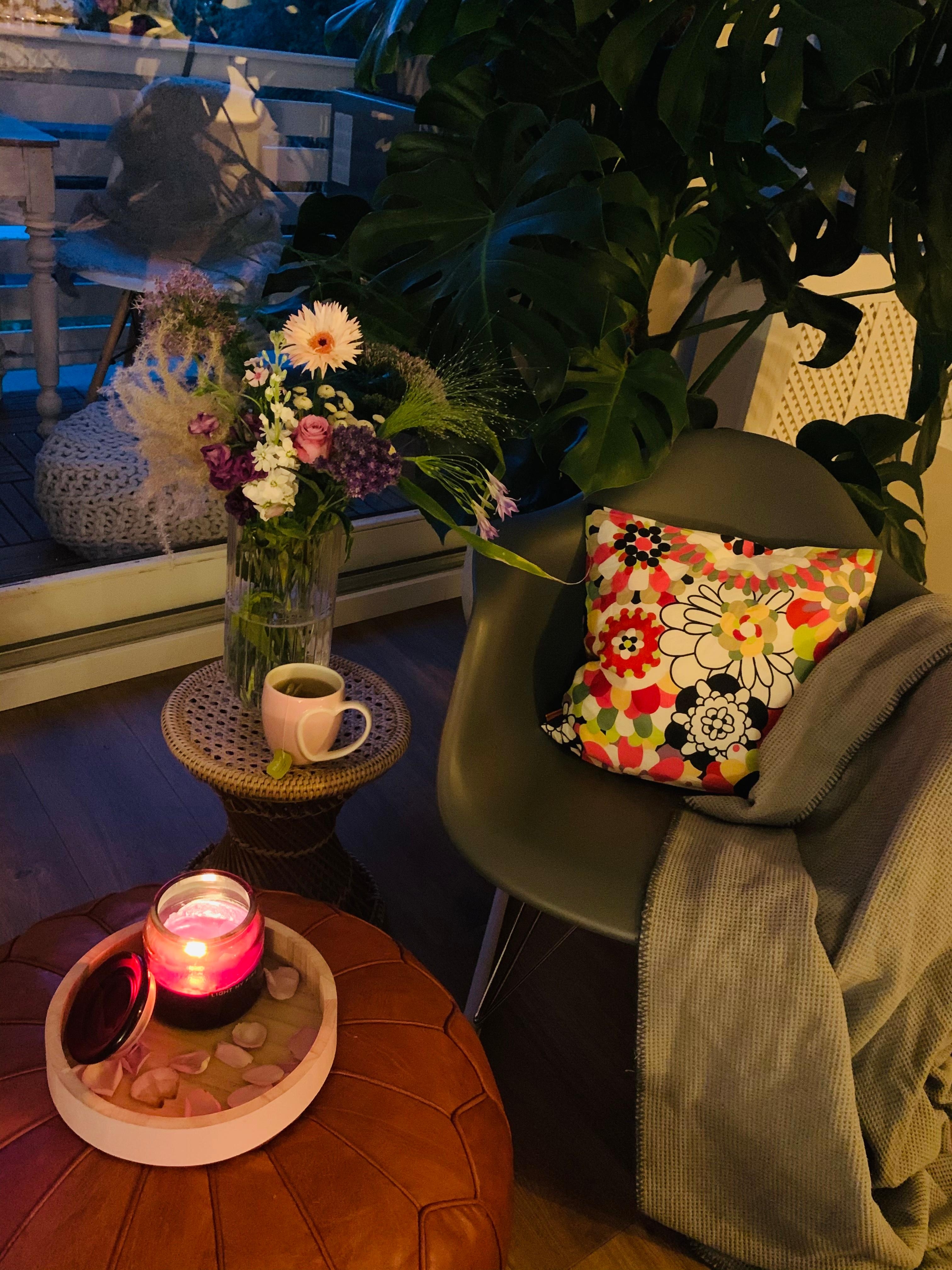 Have a happy evening boys and girls!
#candlelight #teatime #hygge #cosy #flowers# detailverliebt #plantlove