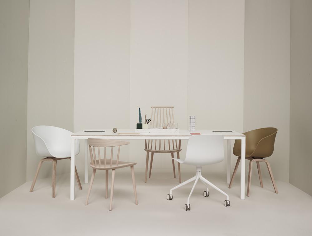 Hay Stühle #stuhl #holzstuhl #schalenstuhl #esszimmerstuhl #tisch #skandinavischesdesign ©www.hay.dk