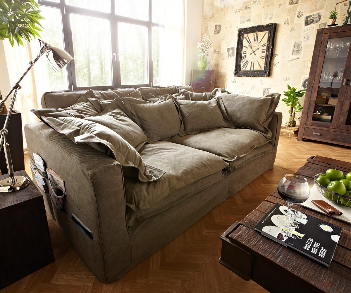 Hussensofa Noelia 240x145 cm Braun Couch mit Kissen #ecksofa #kissen #sofa #wohnlandschaft #bigsofa #xxlsofa ©DELIFE GmbH
