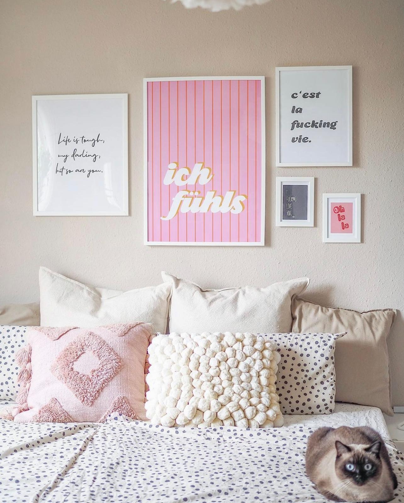 Ich fühls! 💖😁
#gallerywall #poster #pinklove #bilderwand #schlafzimmer #bedroom #rosaliebe #pink