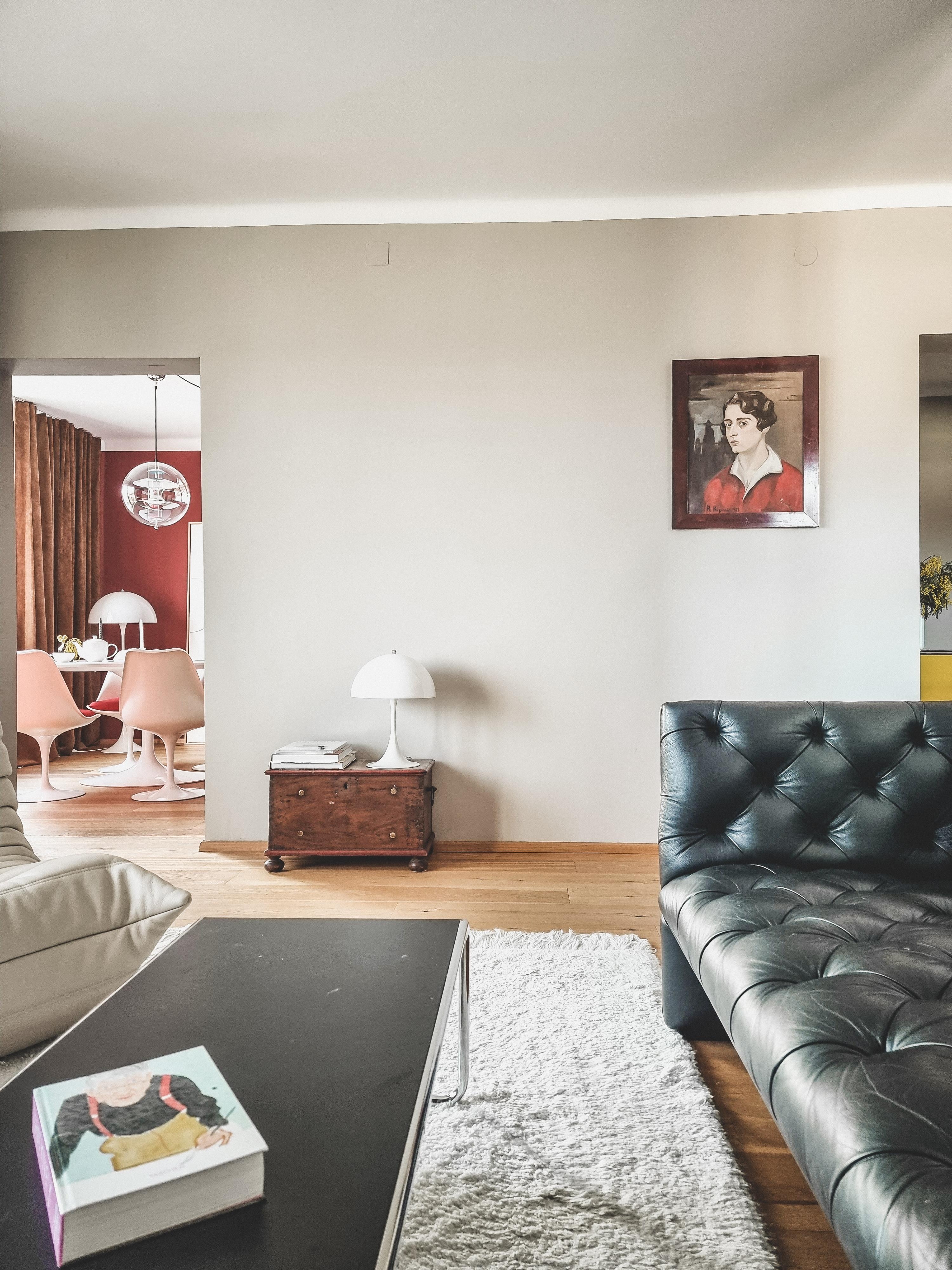 Ich wünsche euch ein tolles We 🩷
#livingroom #wohnzimmer #livingroominspo #midcenturymodern #designlover #louispoulsen #vintagelover