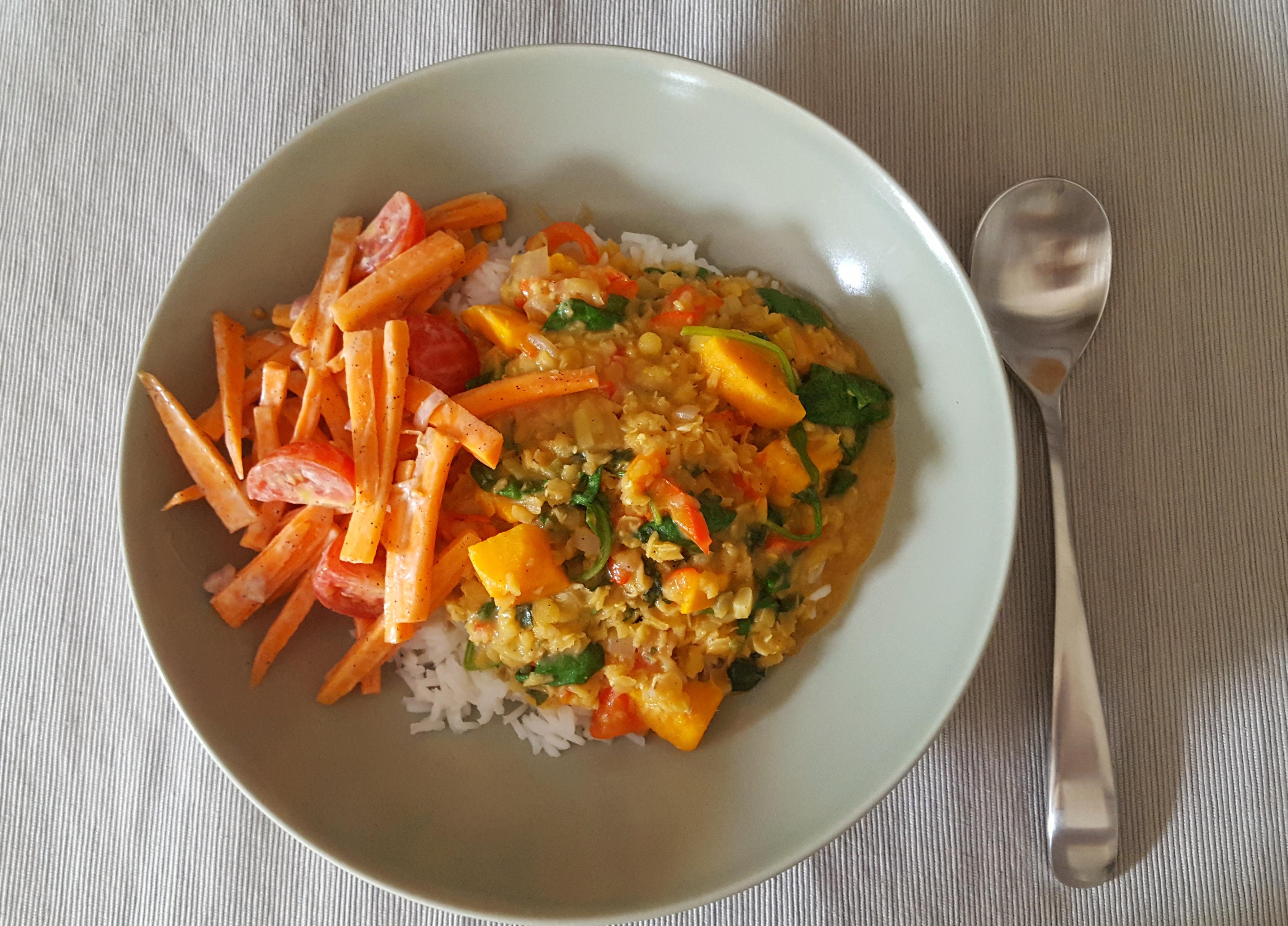 Indisches Curry mit einem Karotten- Salat nach einem Rezept aus Sri Lanka! 
#soulfood #glutenfree #lecker 