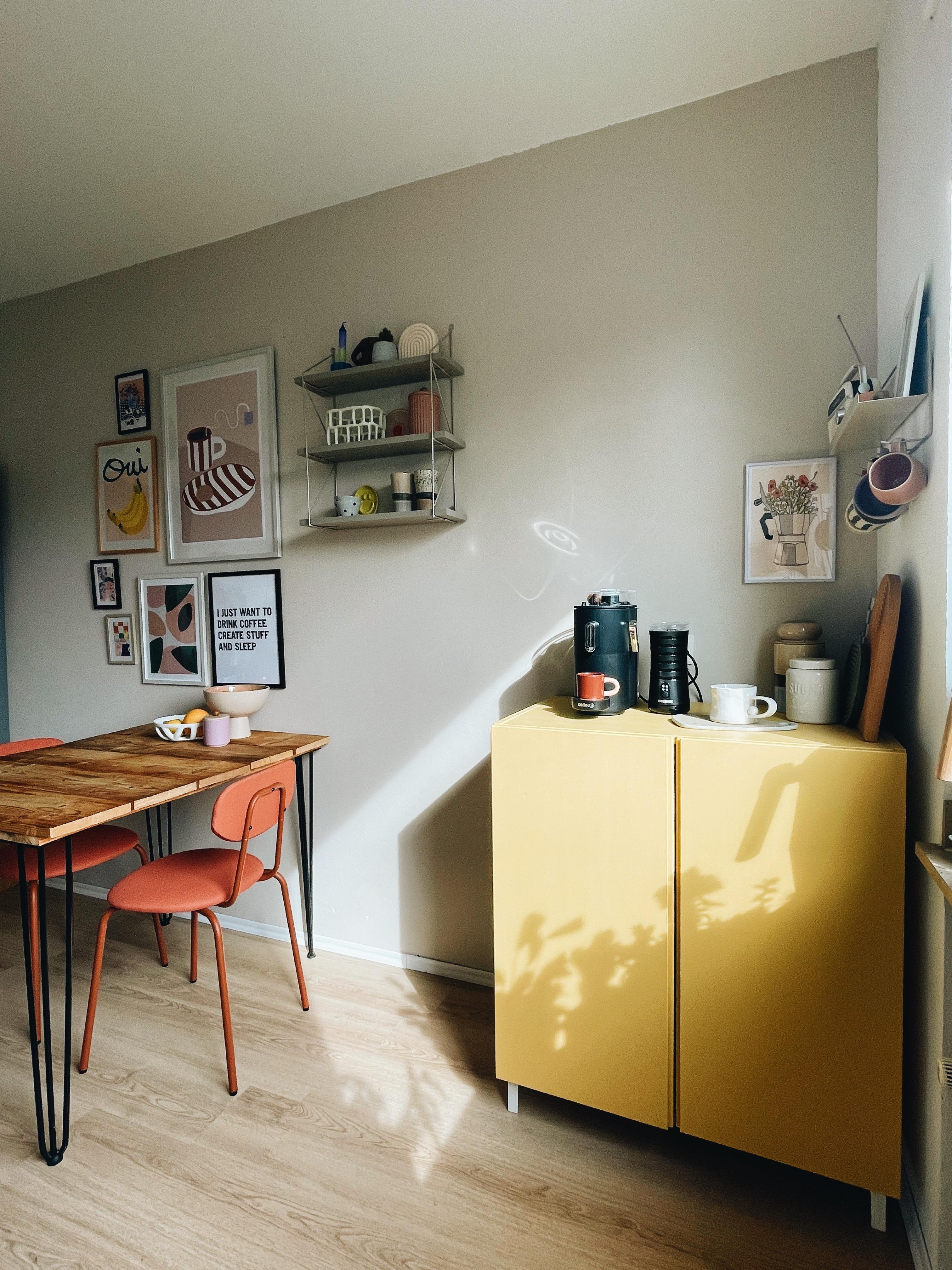 Kaffee-Ecke ☕️☀️
#küche #kitchenview #ivardiy #ivar #farben #colours #coffee #coffeelover #couchliebt