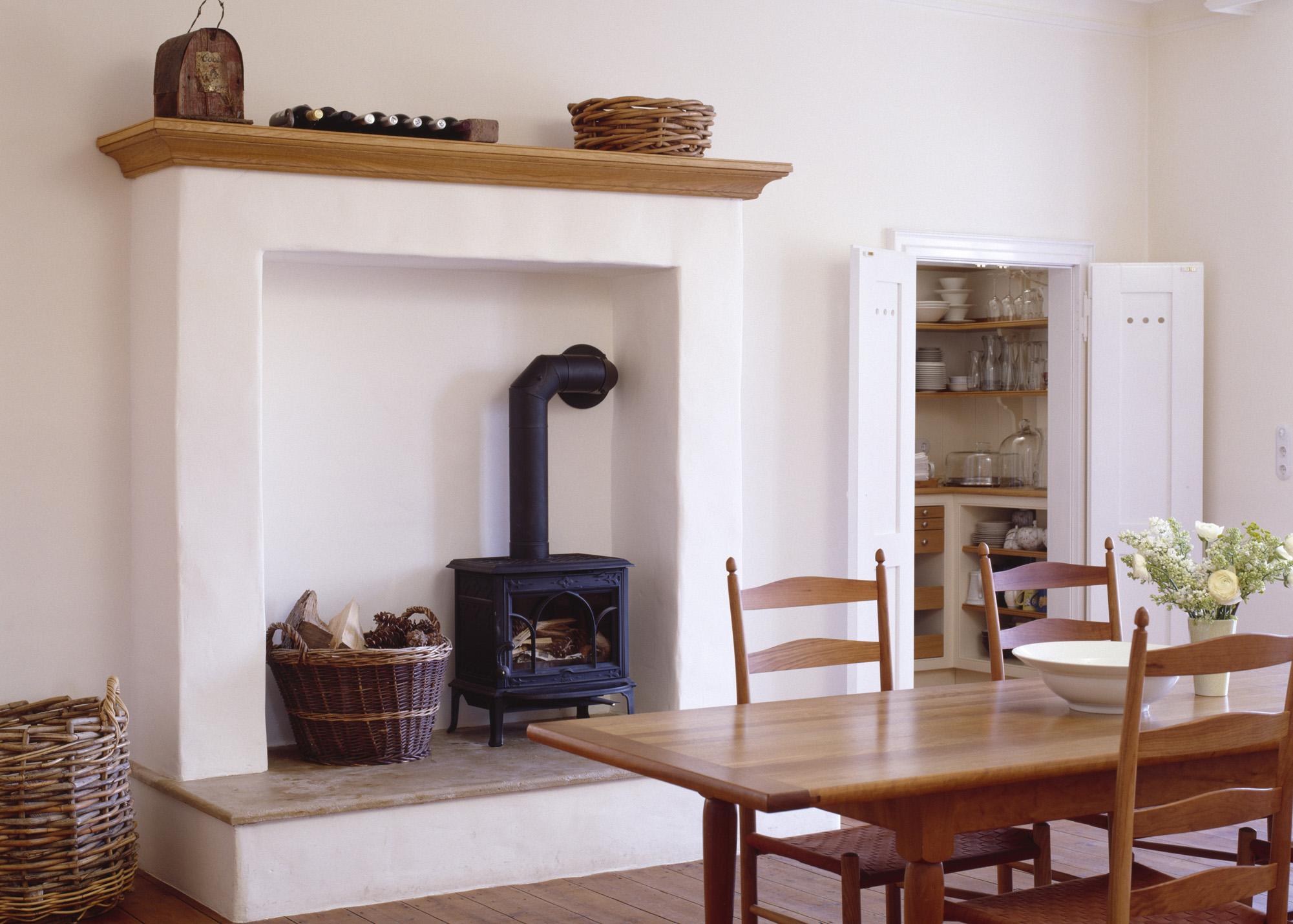 Kaminsims gestalten #küche #kamin #landhausstil #kaminsims #zimmergestaltung ©Robinson & Cornish