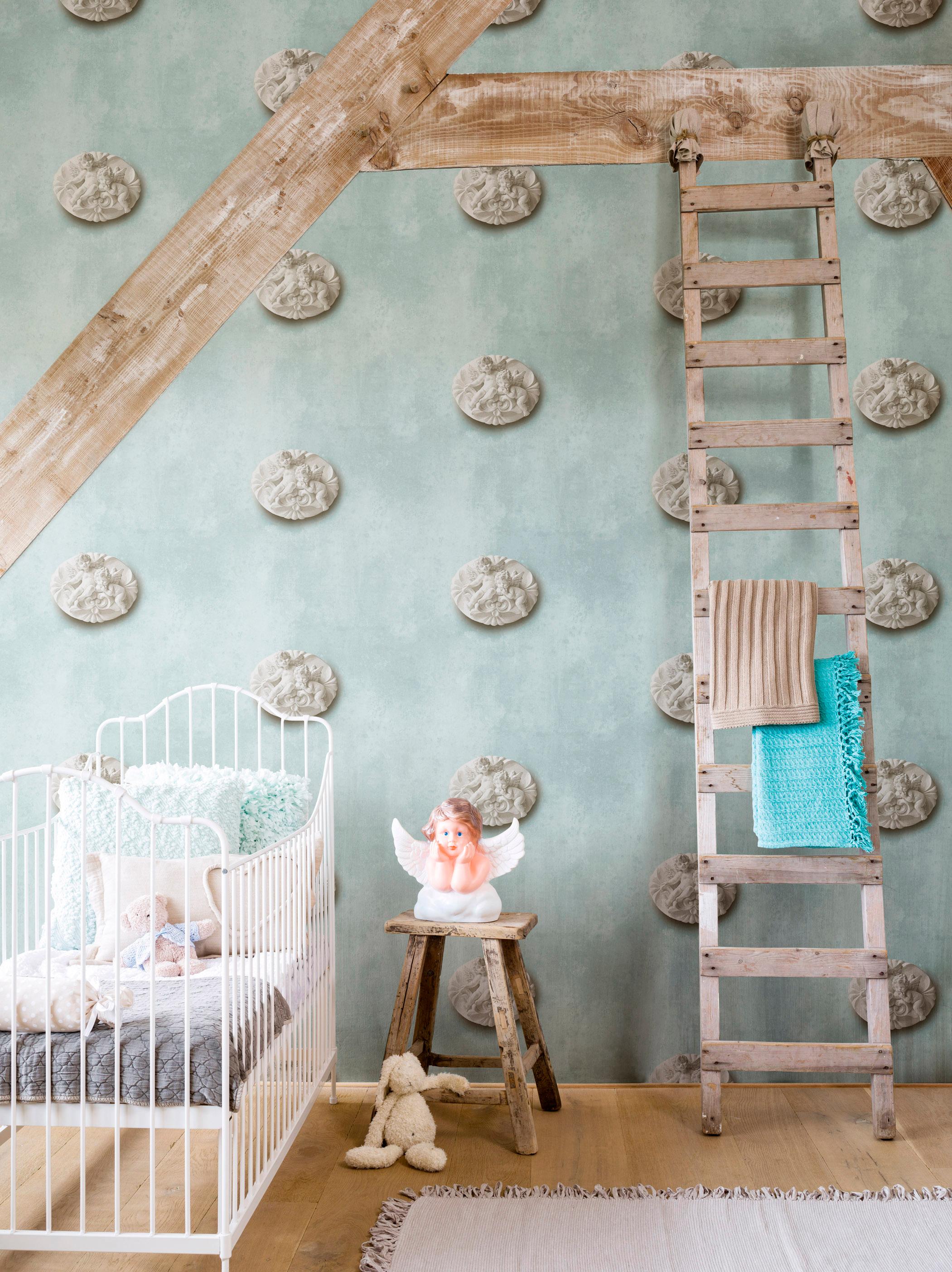 Kinderzimmer im Shabby Chic #hocker #holzbalken #shabbychic #garderobe #leiter #kinderbett #babyzimmer ©BN Wallcoverings