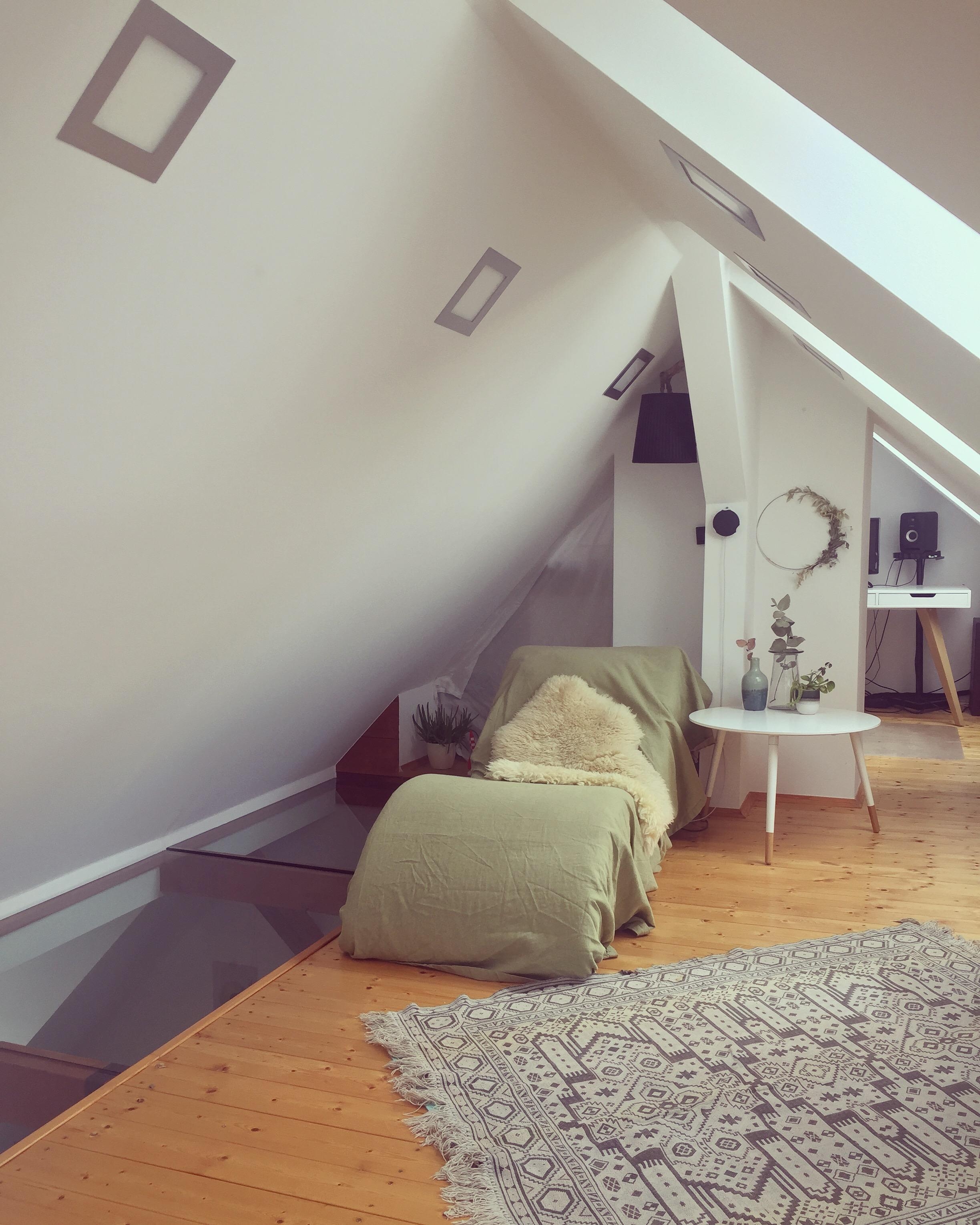 #kleinerraum über dem Wohnzimmer, hier oben lässt es sich gut arbeiten, denken und relaxen #Livingchallenge #cozyhome 