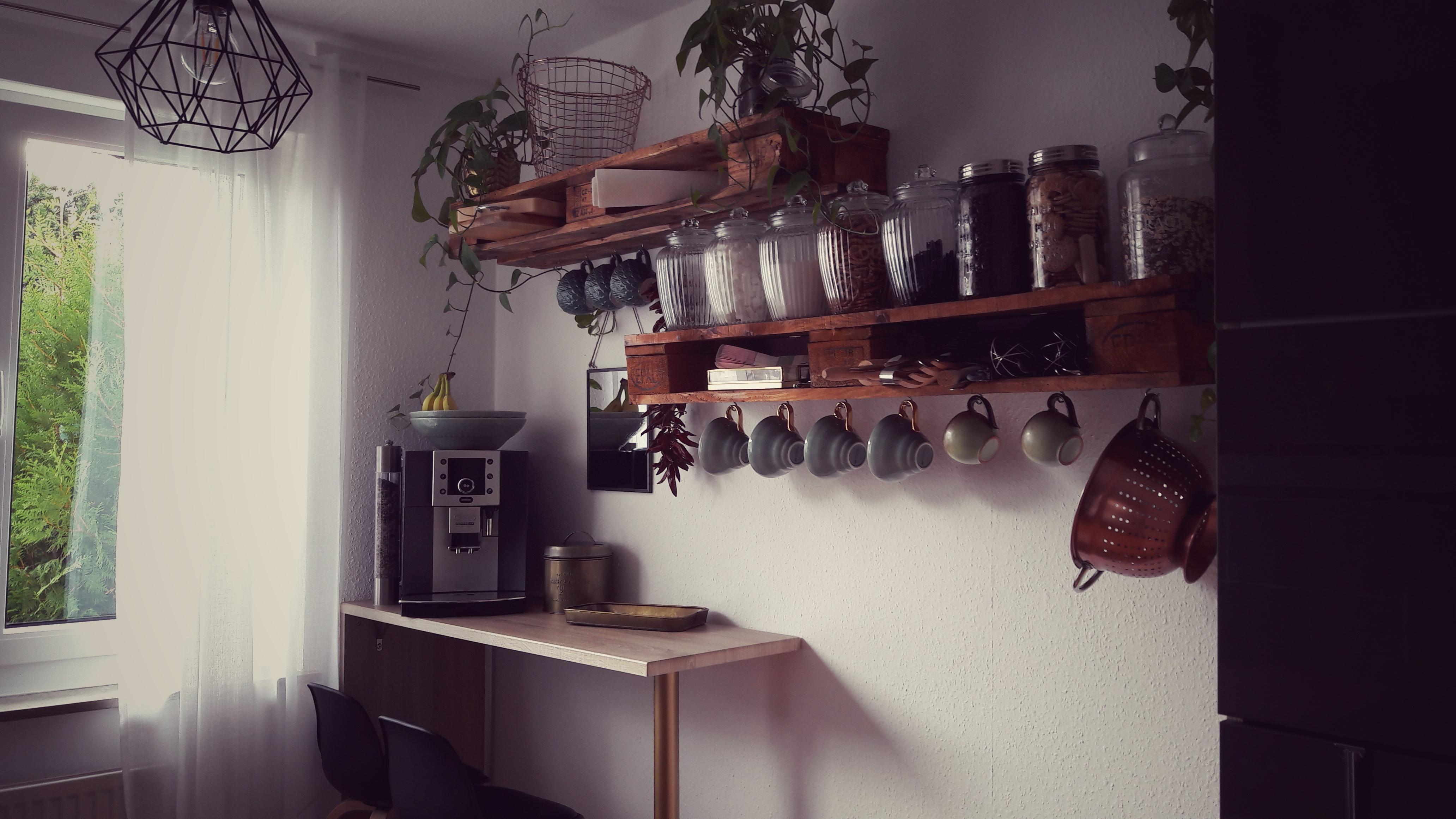 #Küche #Europalette #DIY #Bar #Barhocker #Grau