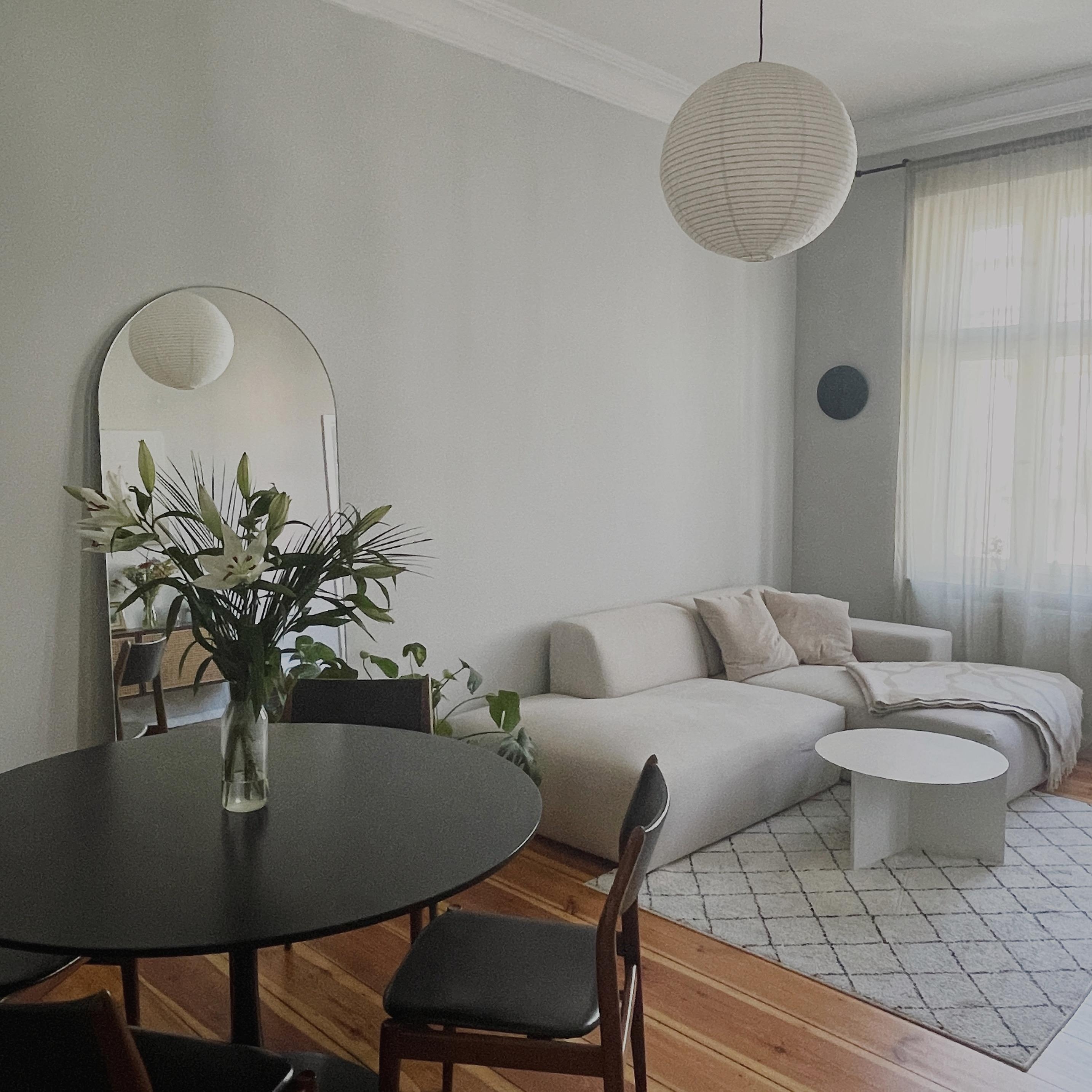 lilli love 
#livingroom #simpleliving #minimal 