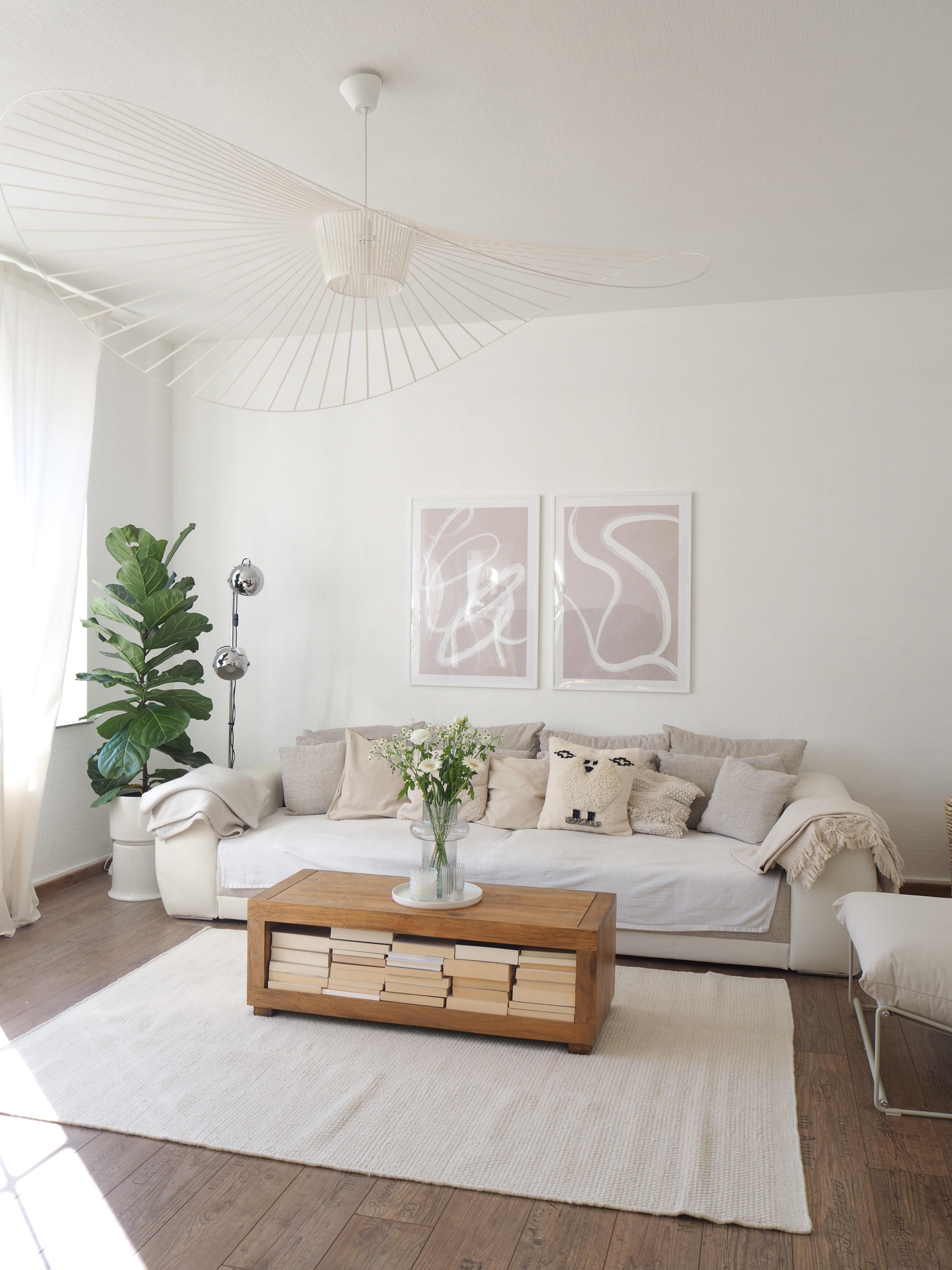neuer #teppich #skandi #boho #couch #sofa #wohnzimmer #altbau #minimalistisch #grau #holz #kissen #dekoidee #pflanzen