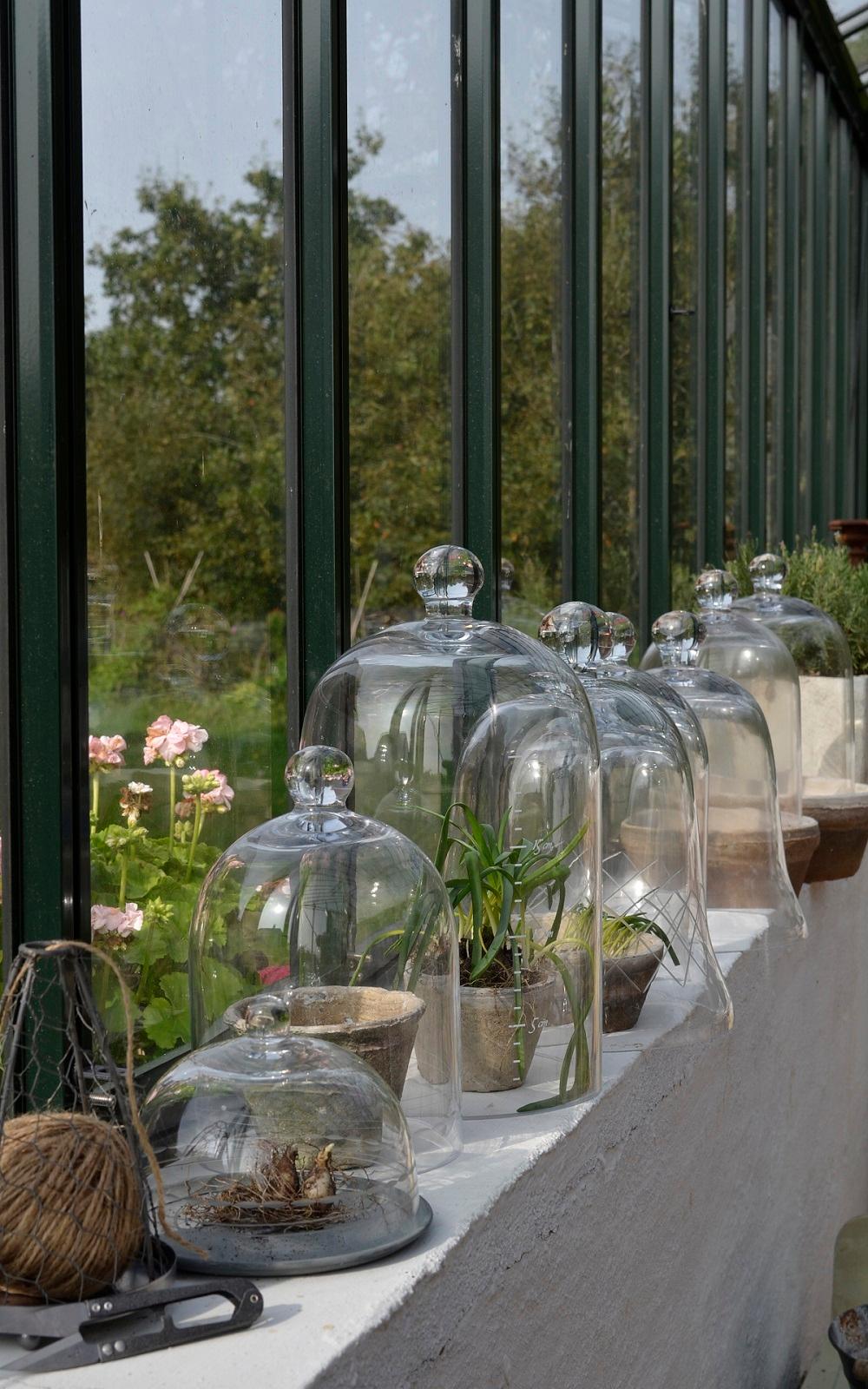 Nostalgische Gartendeko - Glasglocken #glasglocke ©Ib Laursen @ Nostalgie im Kinderzimmer