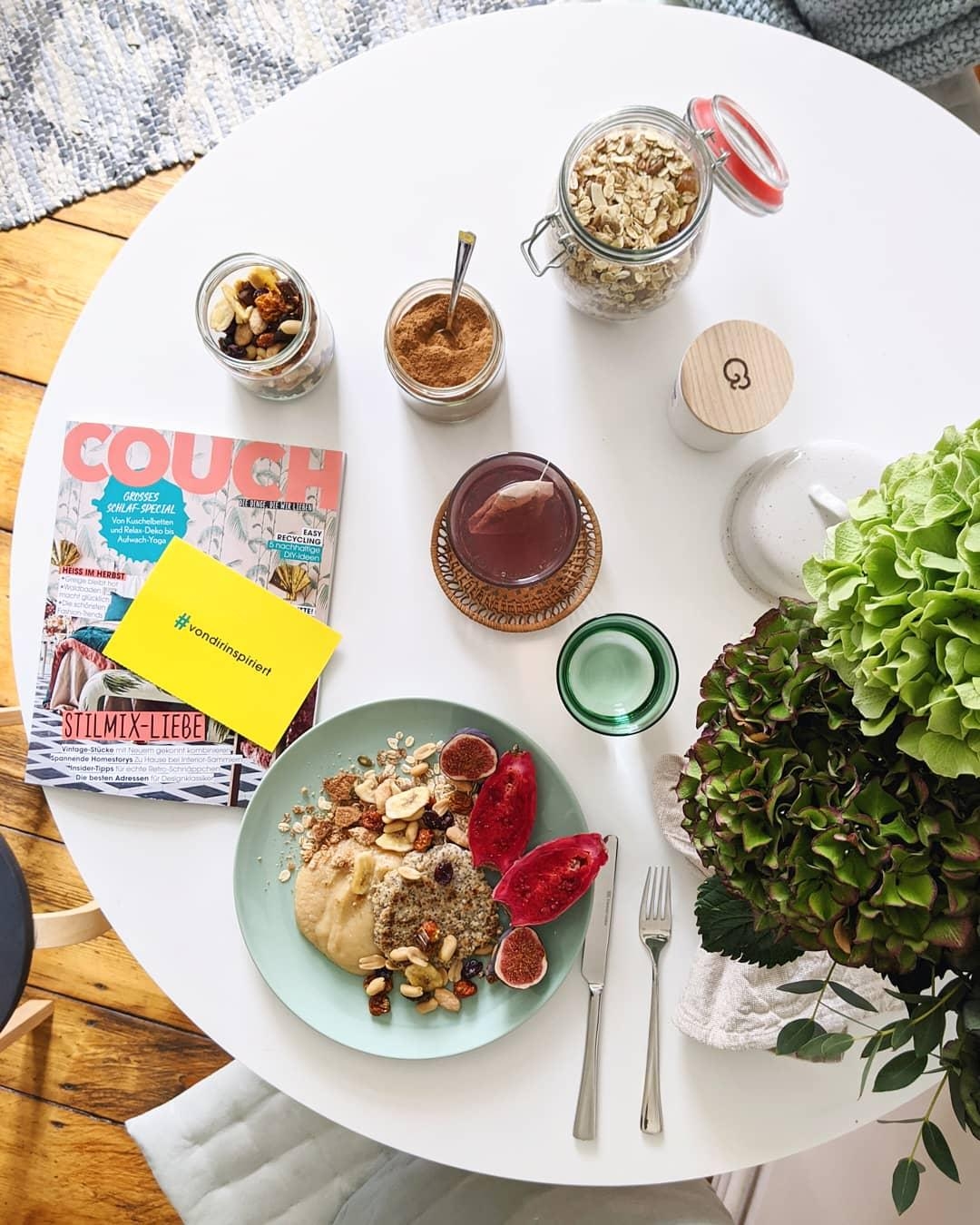 November-Ausgabe. #goodmorning #doyoureadme #couchmagazin #couchstyle #kitchentable #couchies