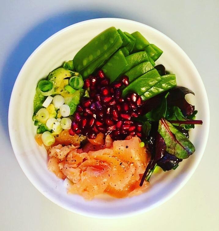 POKE Bowl selfmade 

#healthyfood #gesundleben #couchstyle #issfarbenfroh 