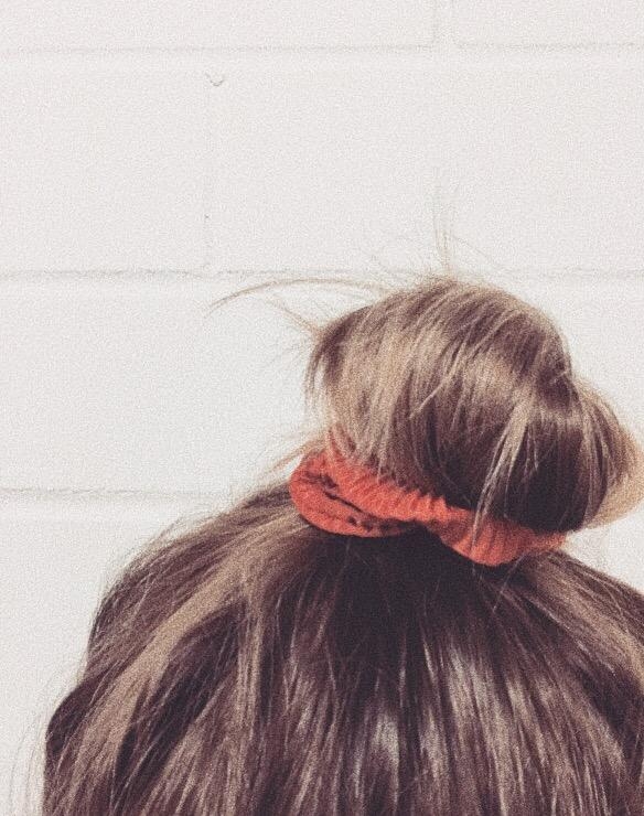 S C R U N C H I E 🧡
#hair #hairdo #scrunchies #happy #blonde #hairstyle #accessoires #couchliebt #couchstyle 