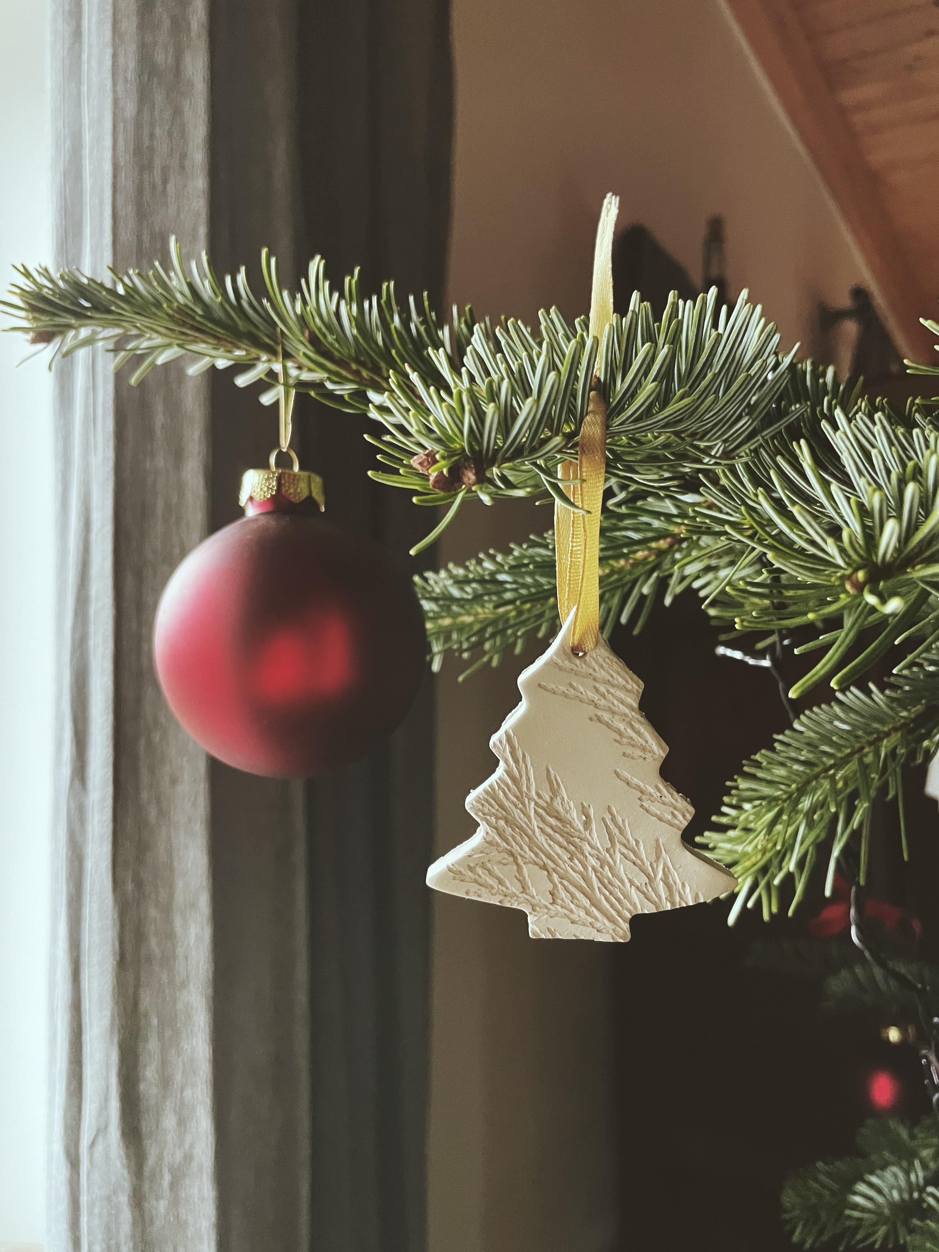 Selfmade Christmas tree ornaments 🎄 

#clay #christmastree #christmasiscoming #diy
