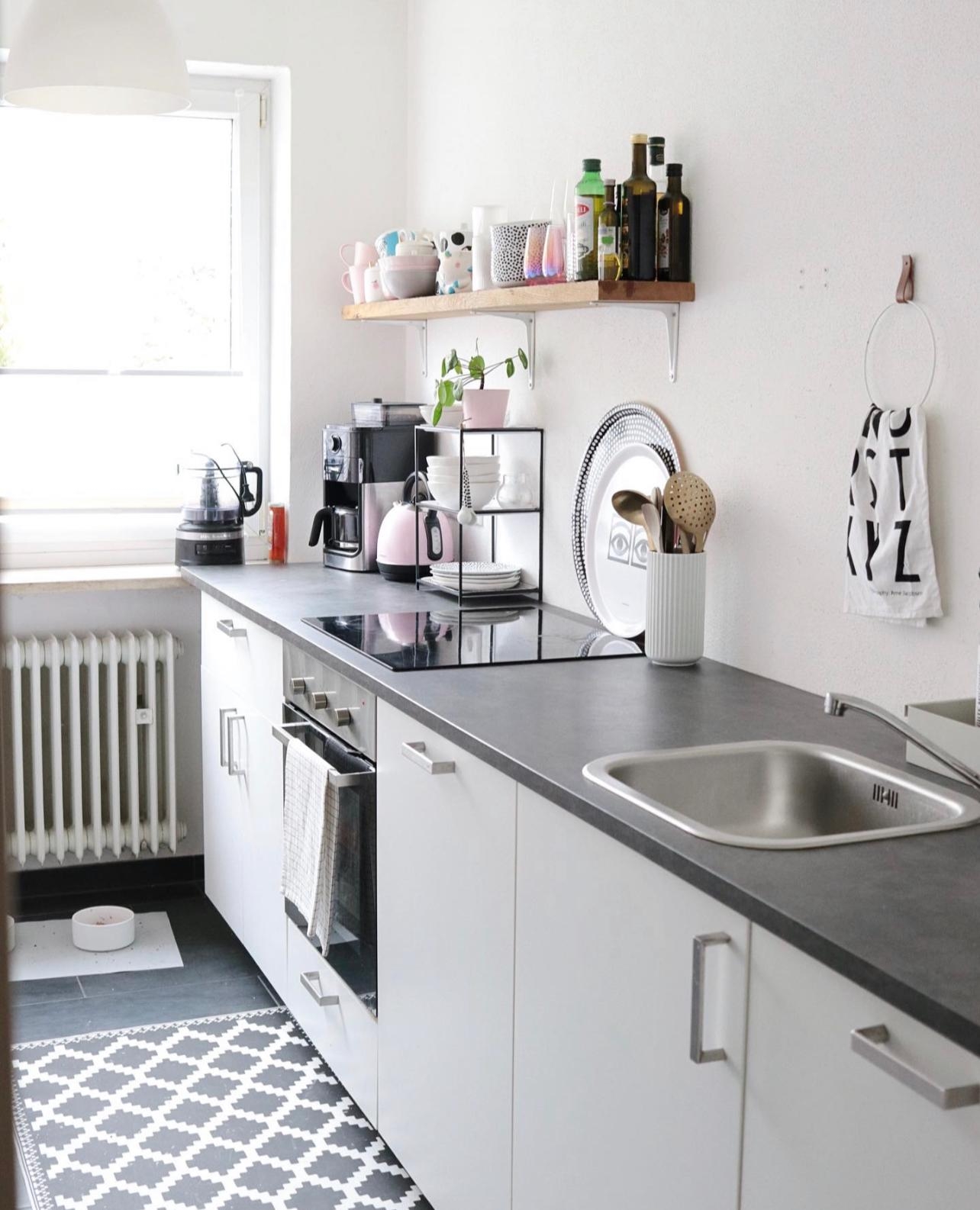 Small Kitchen Goals 
#skandi #küche #skandiküche #ikeaküche #smallkitchen #nordichome #scandinavian #küchenideen
