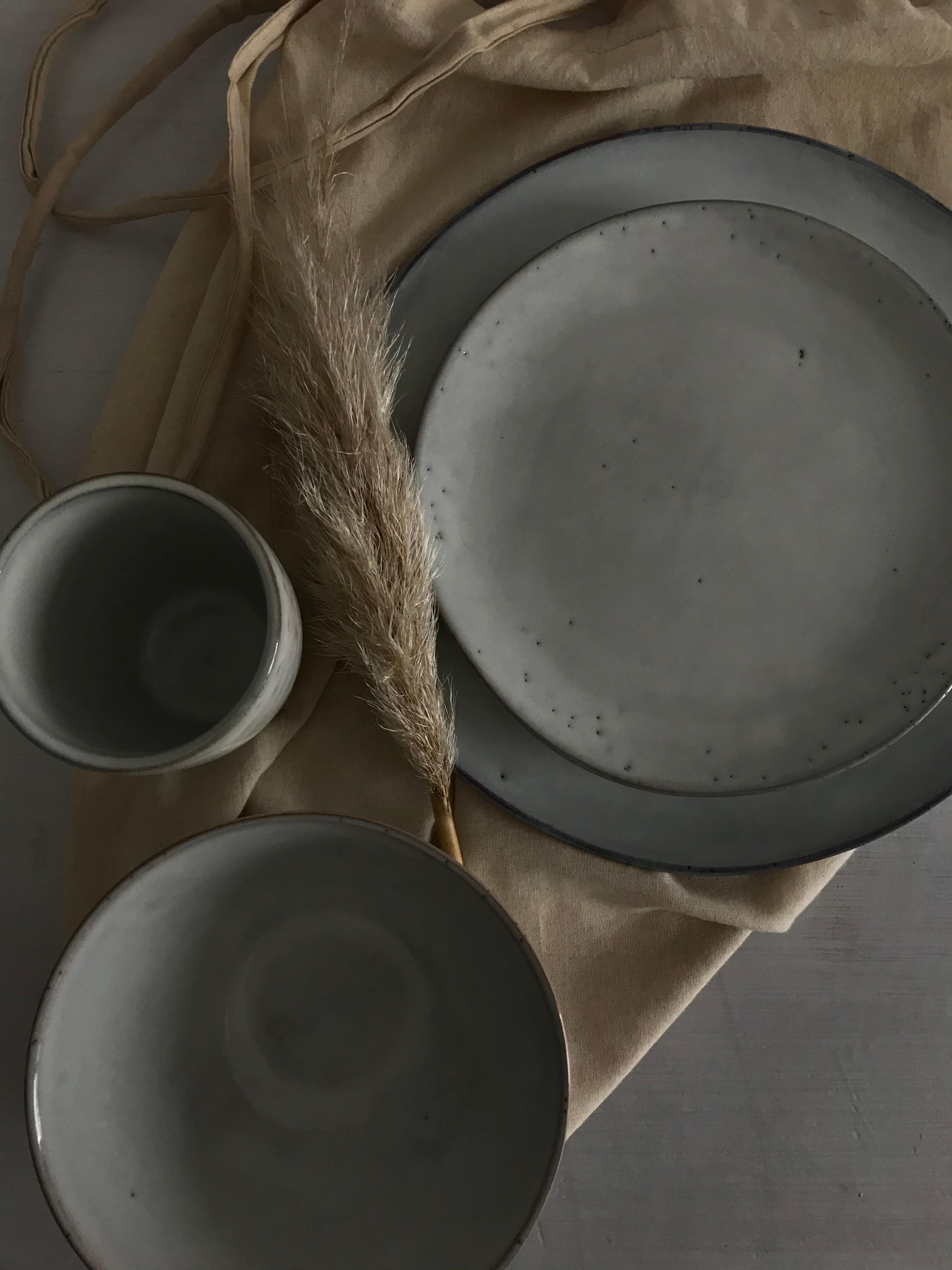 tableware 🥣 
#brostecph #stoneware #kitchentabledecor #simple #natural 