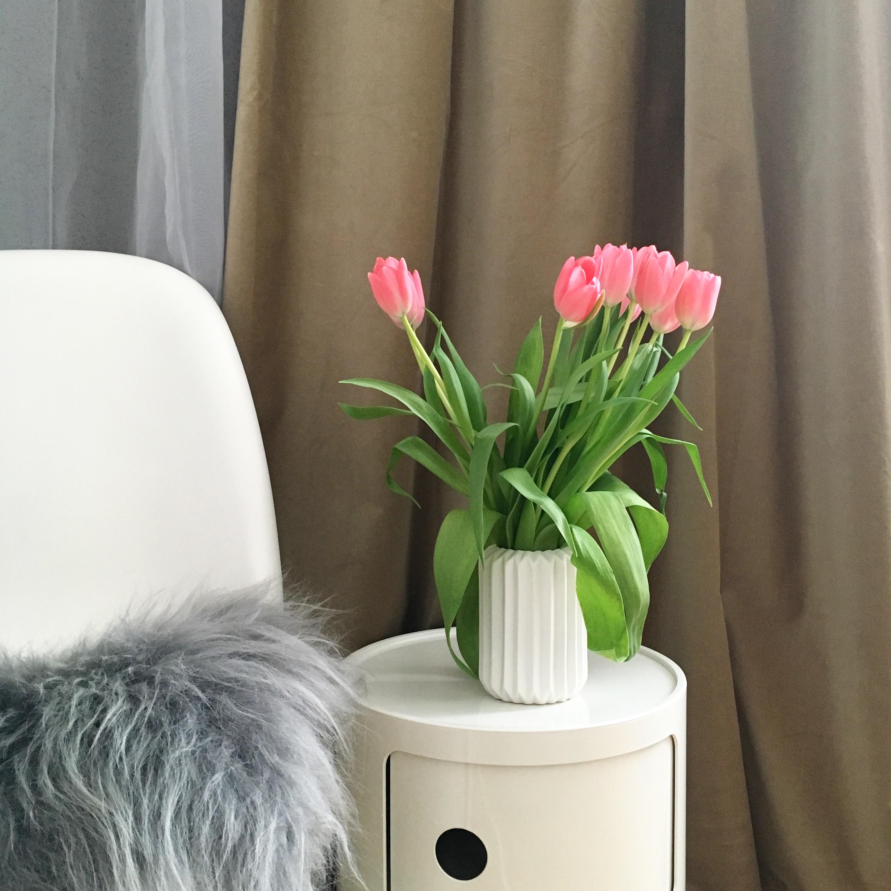 Tulpen #ikea #lammfell ©ALL ABOUT DESIGN by Christina Harmsen