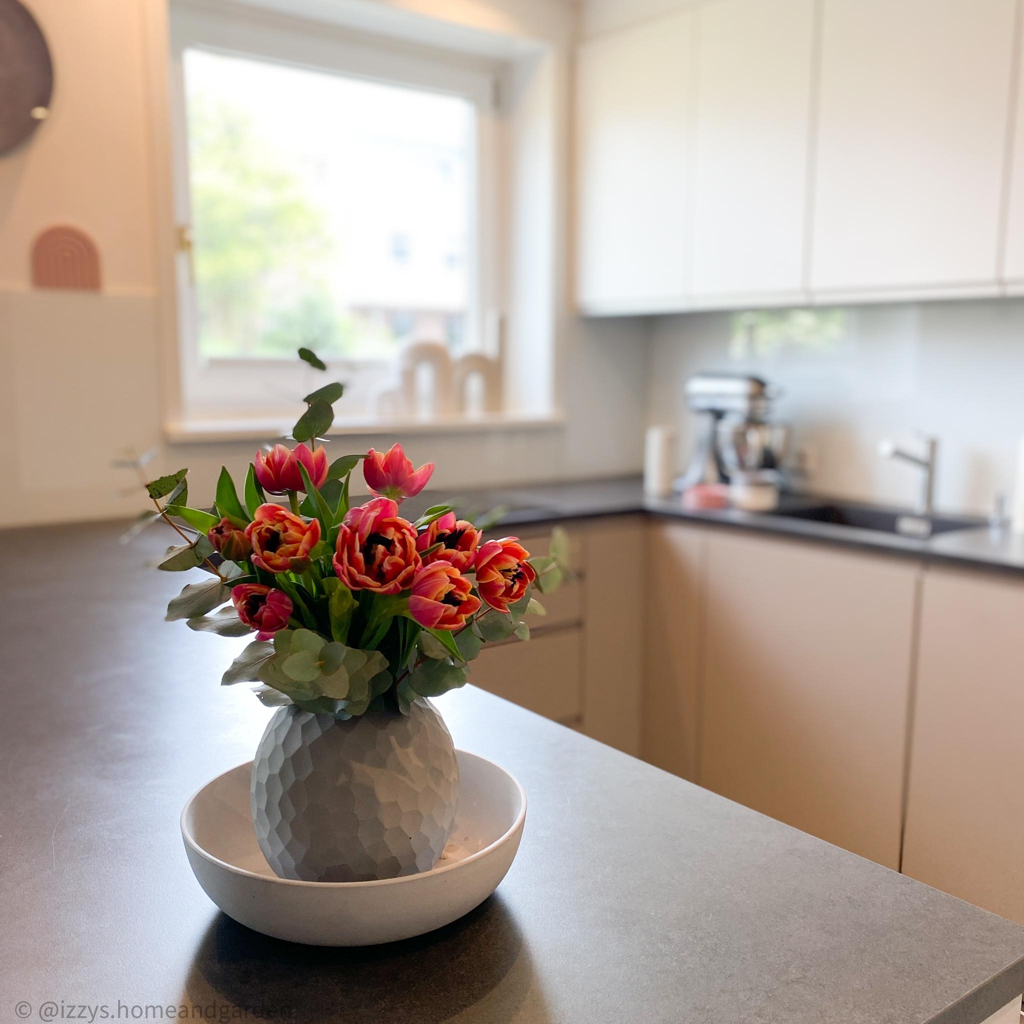 #tulpen #küche #kücheninspiration #solebich #blumenstrauß #frischeblumen #kitchen