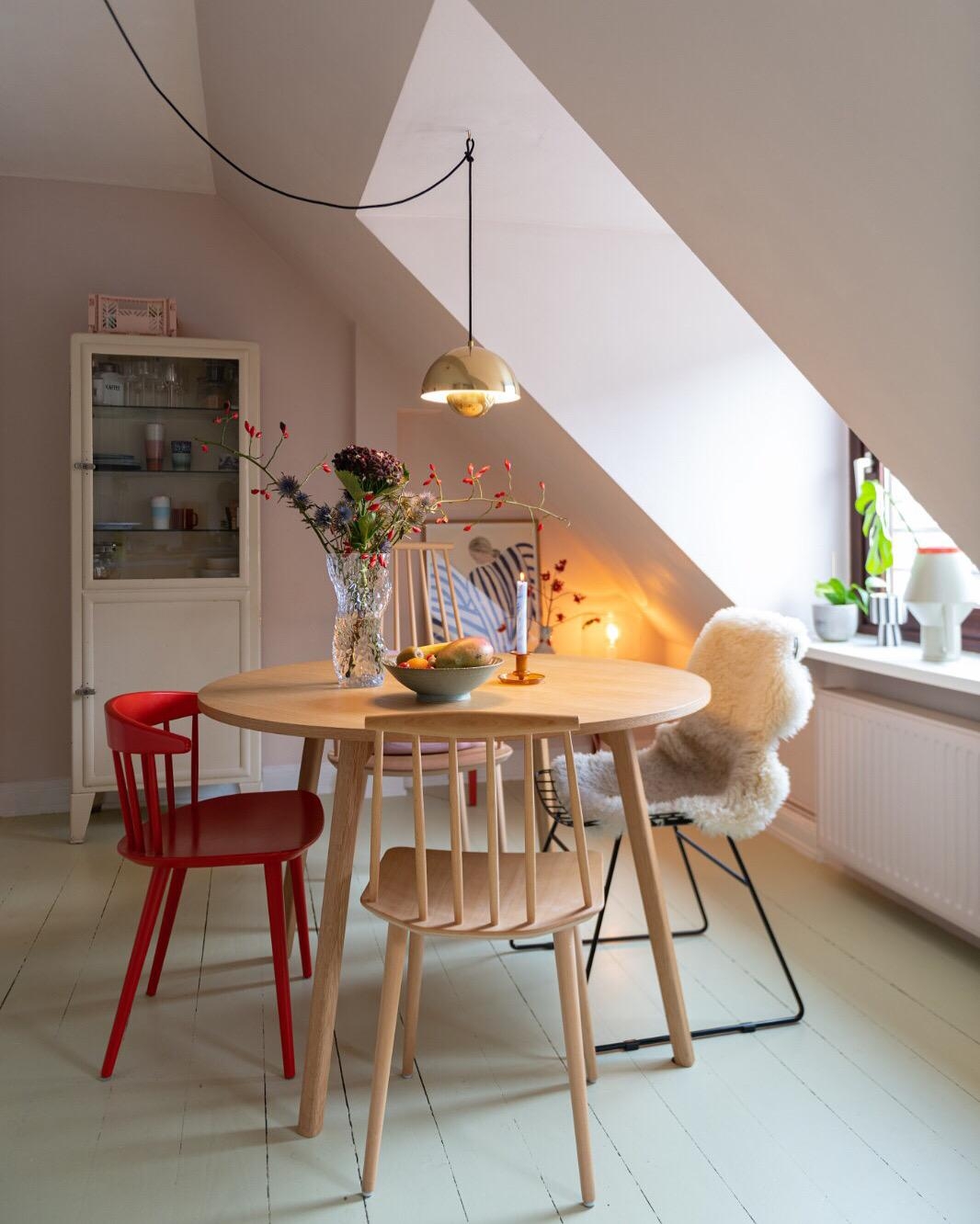 Unsere gemütliche Wohnküche in Hamburg ✨
#küche #scandi #pastell #hay