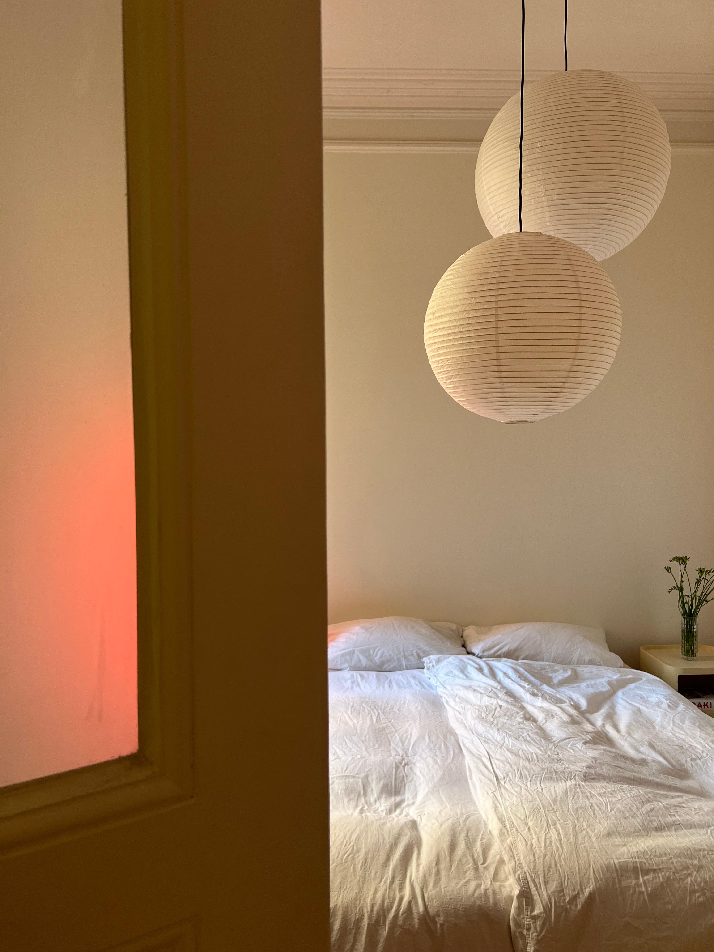 Wo Träume entstehen ✨

#schlafzimmer #schlafzimmerinspo #minimalistisch #interior #papierlampen 