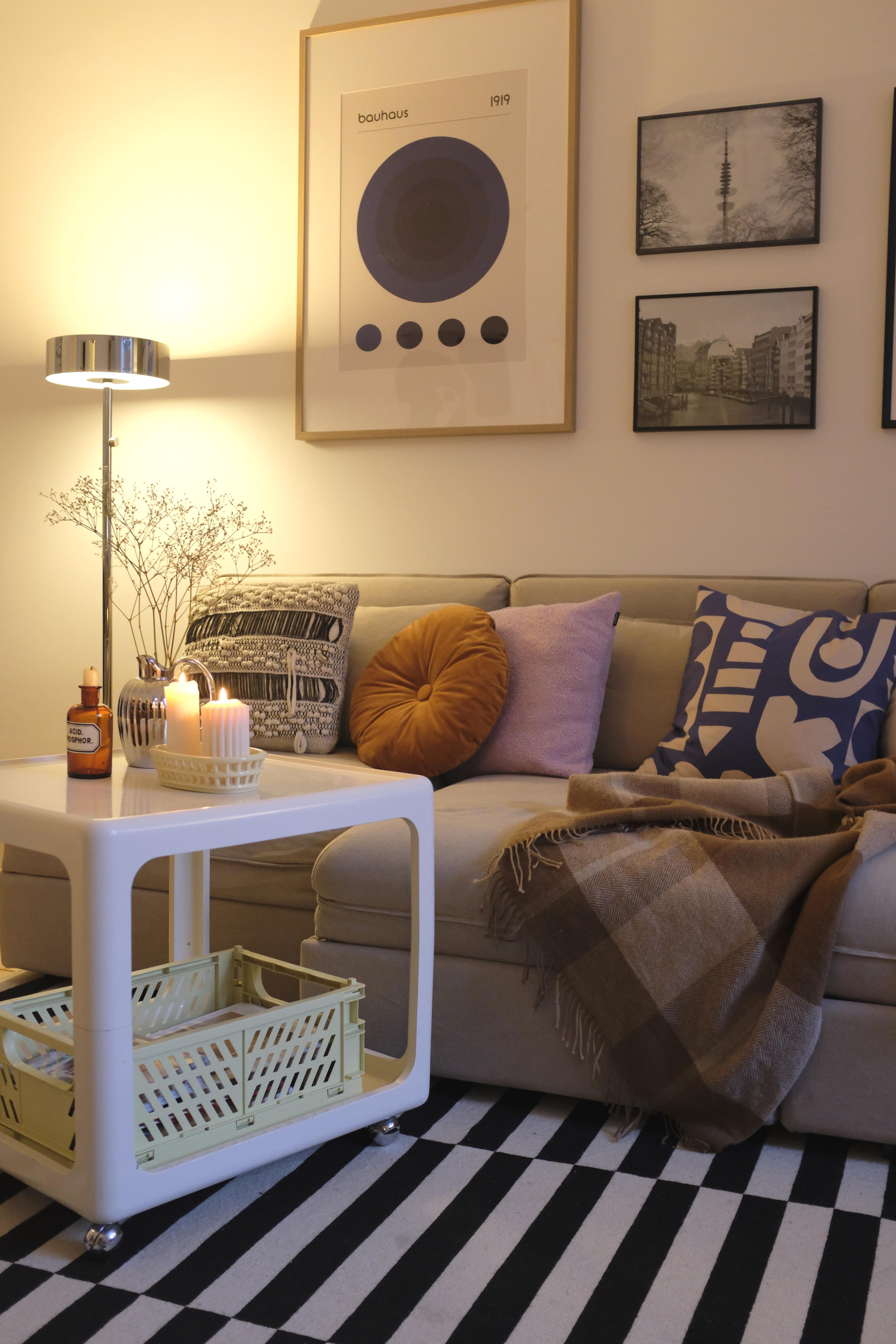 #wohnzimmer #couchstyle #couchliebt #couchtisch #sofa #chrome