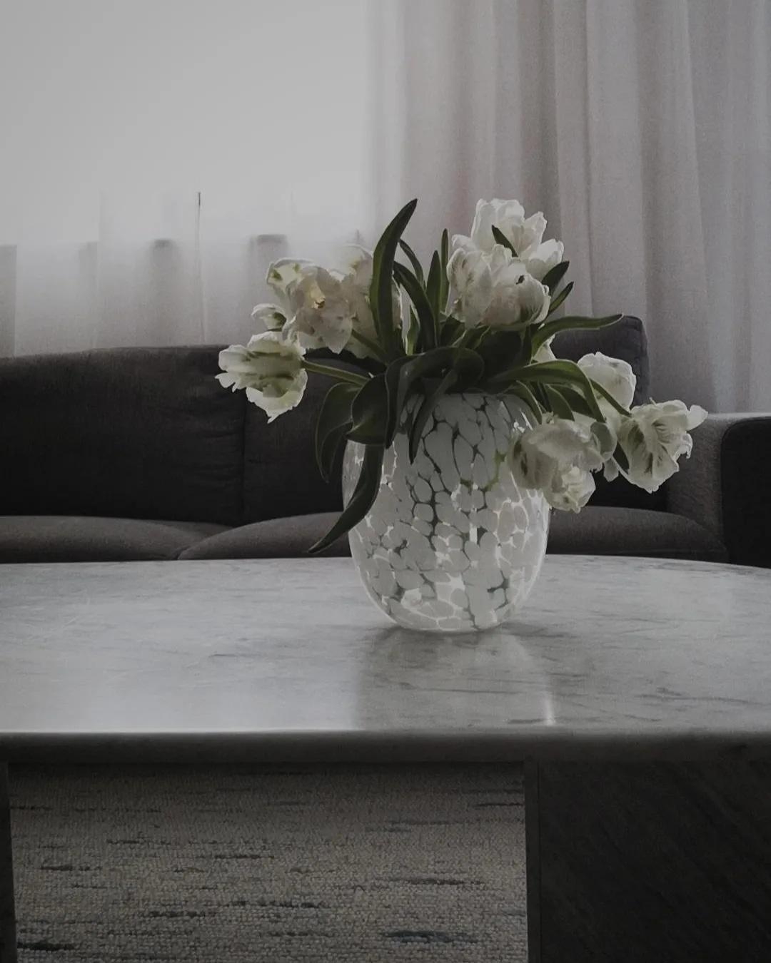 #wohnzimmer #livingroom #marmor #flowers #frischeblumen #