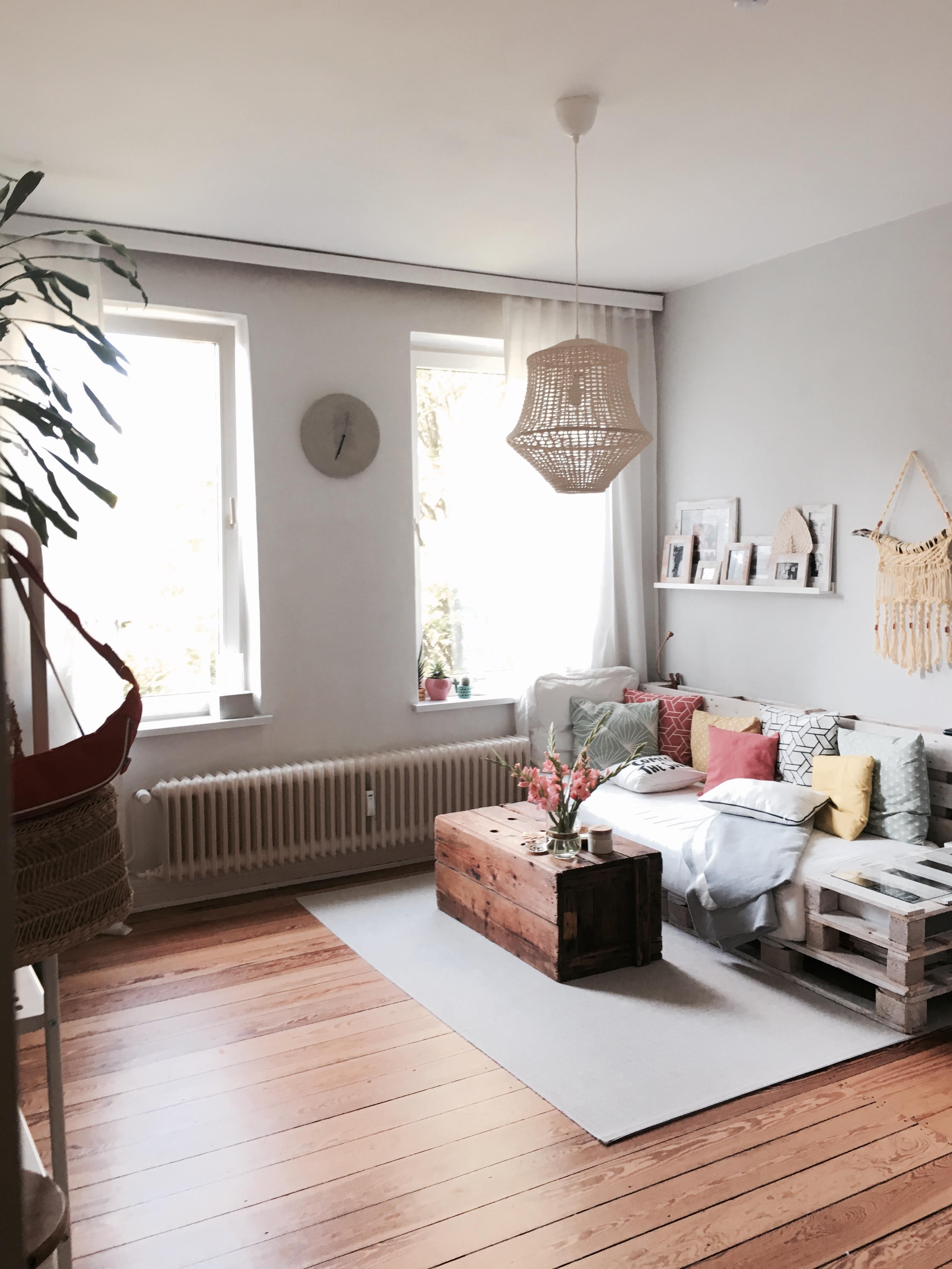 🌸🌈💕
#couchstyle #farbenfroh #summer #livingroom #interior #urlaubzuhause